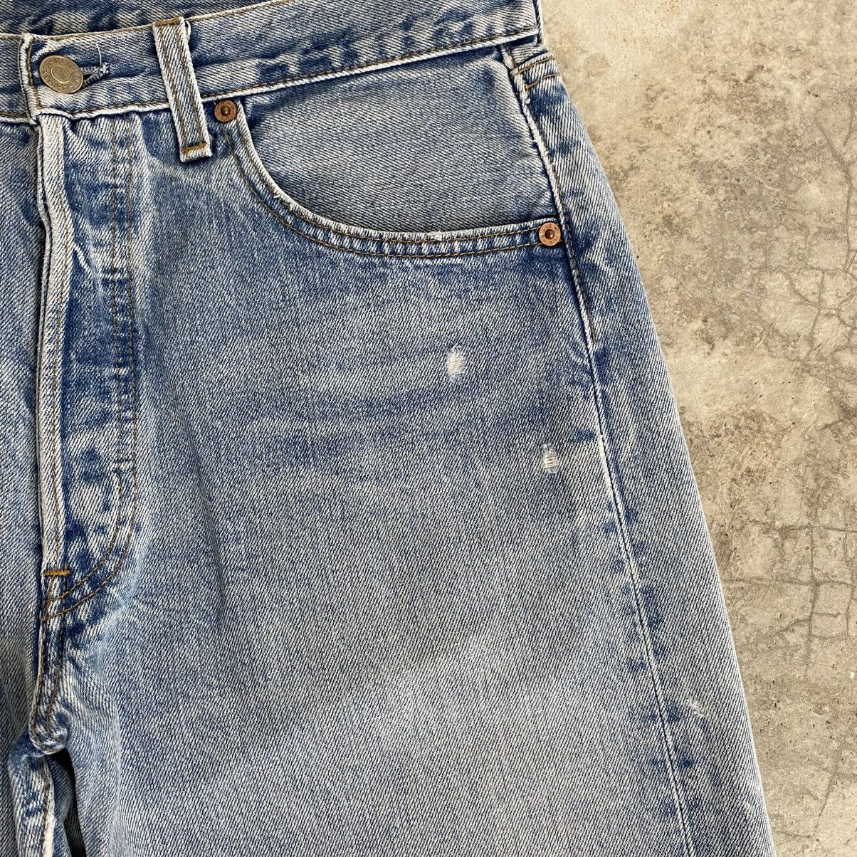 Levi's Vintage Late 90’s Levis 501 Faded Light Blue Jeans Size US 31 - 8 Thumbnail