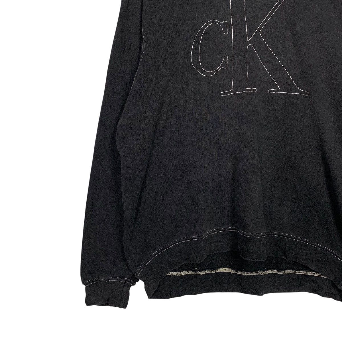 Calvin Klein Calvin Klein Big Logo Crewneck Sweatshirt Size US L / EU 52-54 / 3 - 3 Thumbnail