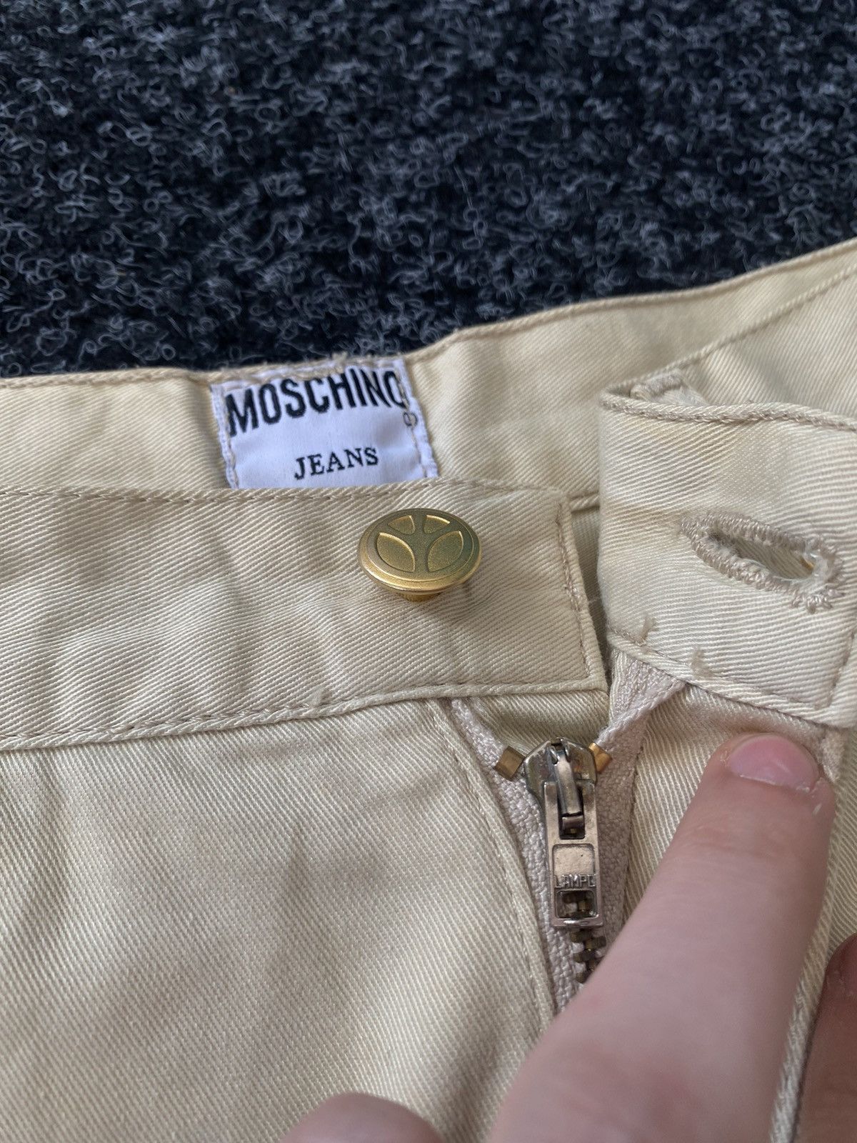 Moschino 🚨90s Moschino Made in italy rare beige pants gold logo Size 30" / US 8 / IT 44 - 14 Thumbnail