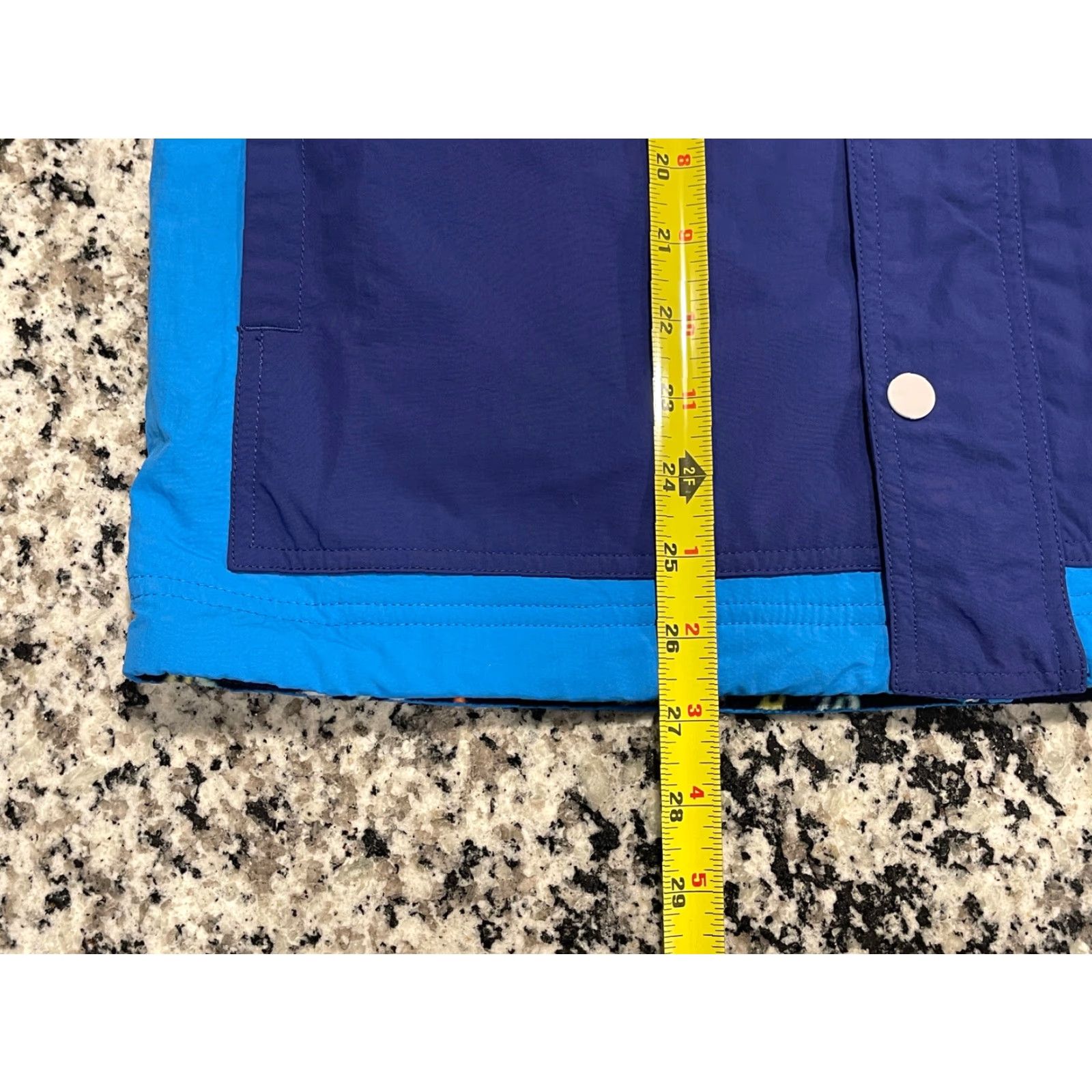 Chubbies Chubbies Vest Mens Large Reversible Quilted Beach Blue 501 Chubbies Vest Jacket Mens Size Large Blue Reversible Beach Theme Size US L / EU 52-54 / 3 - 7 Thumbnail
