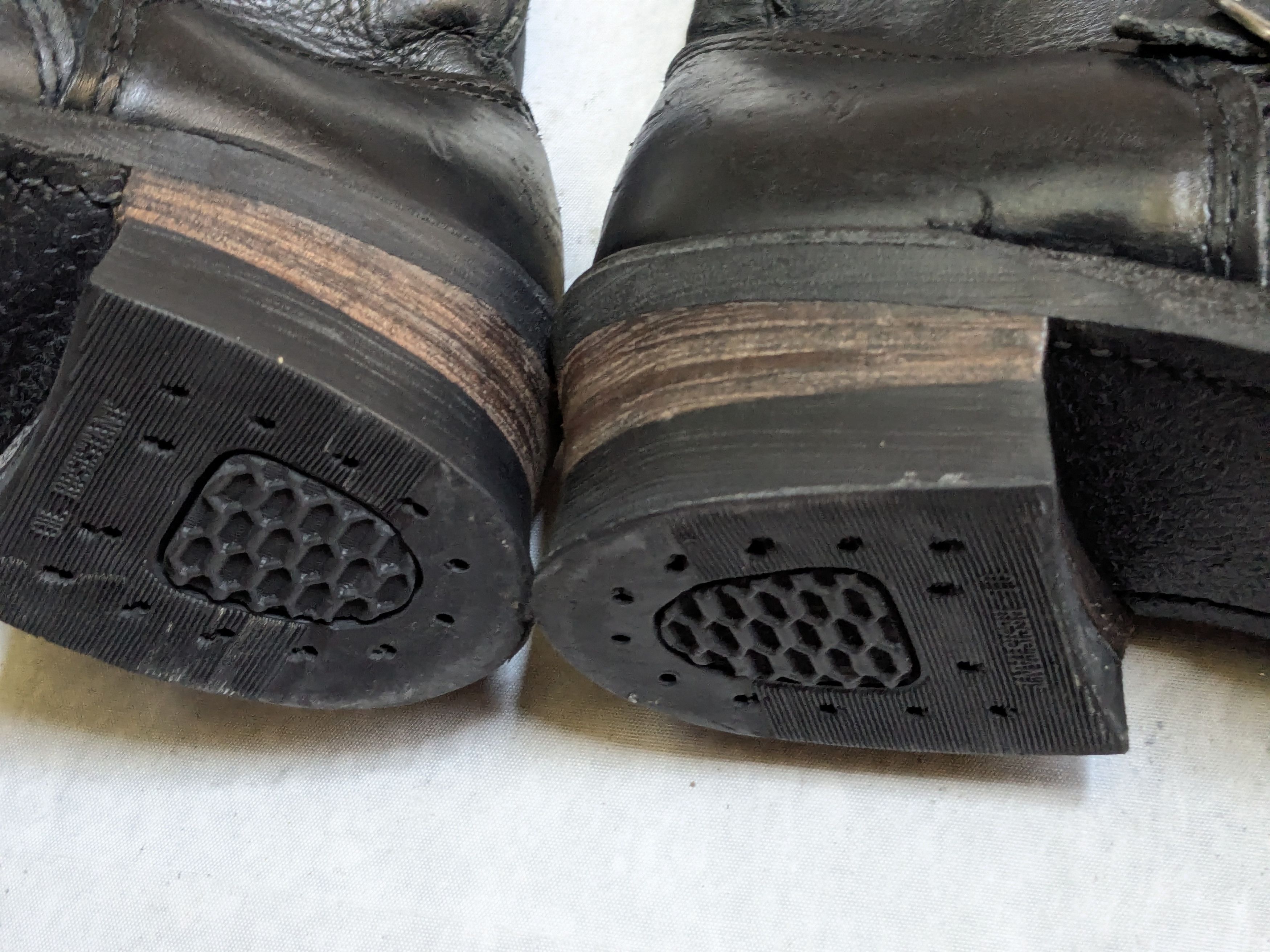 Frye Frye Engineer Black Leather 9.5 M Leather Buckle Size US 9.5 / EU 42-43 - 20 Thumbnail