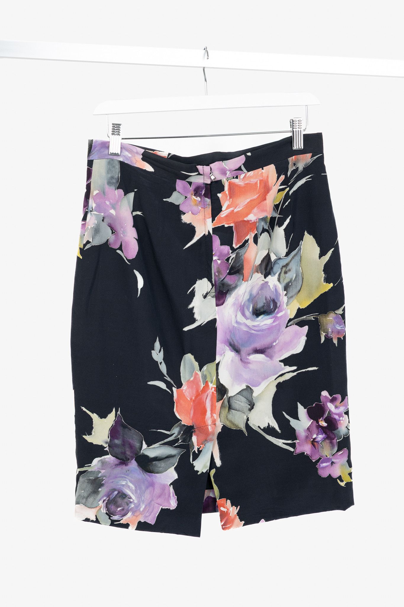 Dolce & Gabbana Dolce & Gabbana Black Floral Silk Pencil Skirt Size 30" / US 8 / IT 44 - 2 Thumbnail