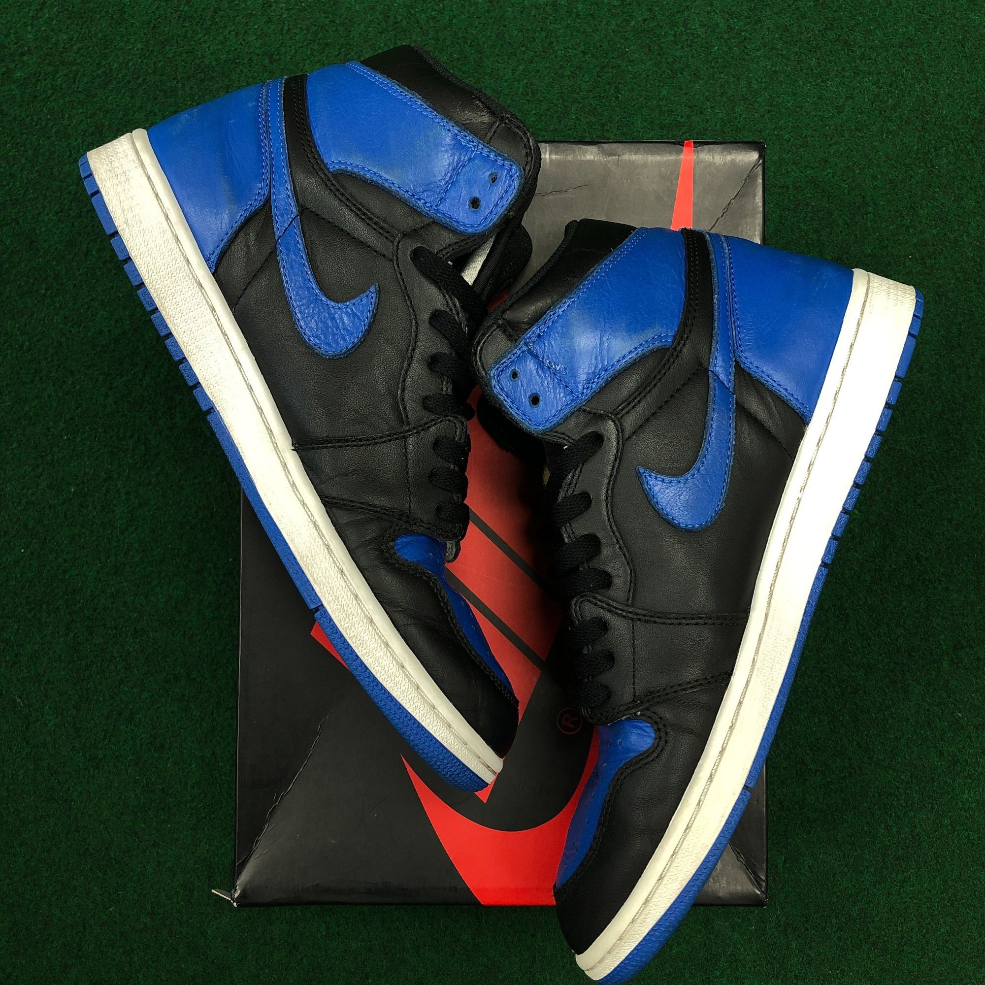 Jordan Brand Pre-Owned Air Jordan 1 Retro High OG ‘Royal’ 2017 - Size 10. Size US 10.5 / EU 43-44 - 2 Thumbnail