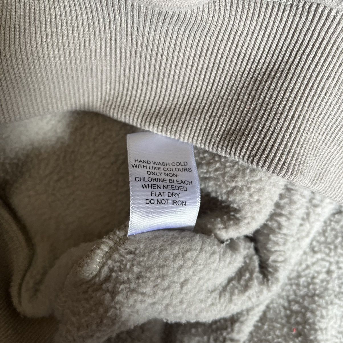 Essentials Fear of God FOG Essentials Pullover Pistachio Hoodie FW/21 Size US M / EU 48-50 / 2 - 7 Thumbnail