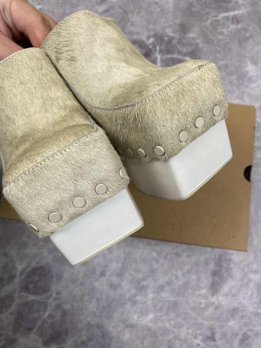 Eckhaus Latta Ugg x Eckhaus Latta Platforms Beige Fur Mules Size: 37 Size US 7 / IT 37 - 3 Thumbnail