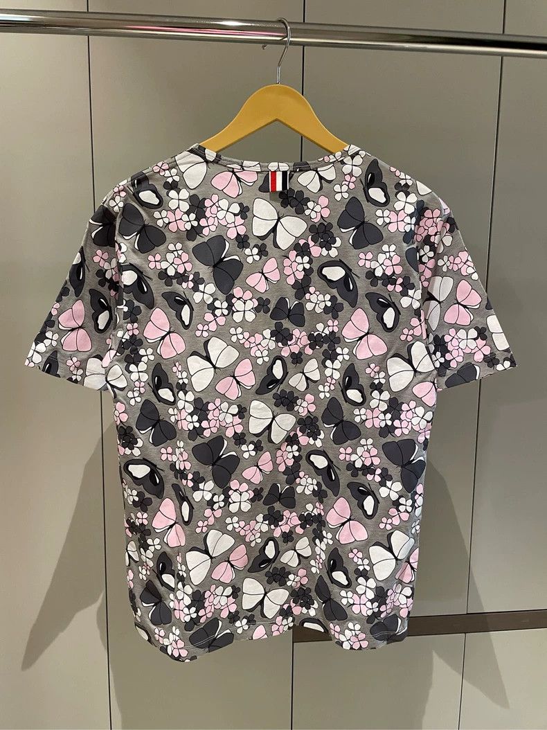 Thom Browne Thom browne Gray full-print pink and white butterfly short- Size M / US 6-8 / IT 42-44 - 3 Thumbnail