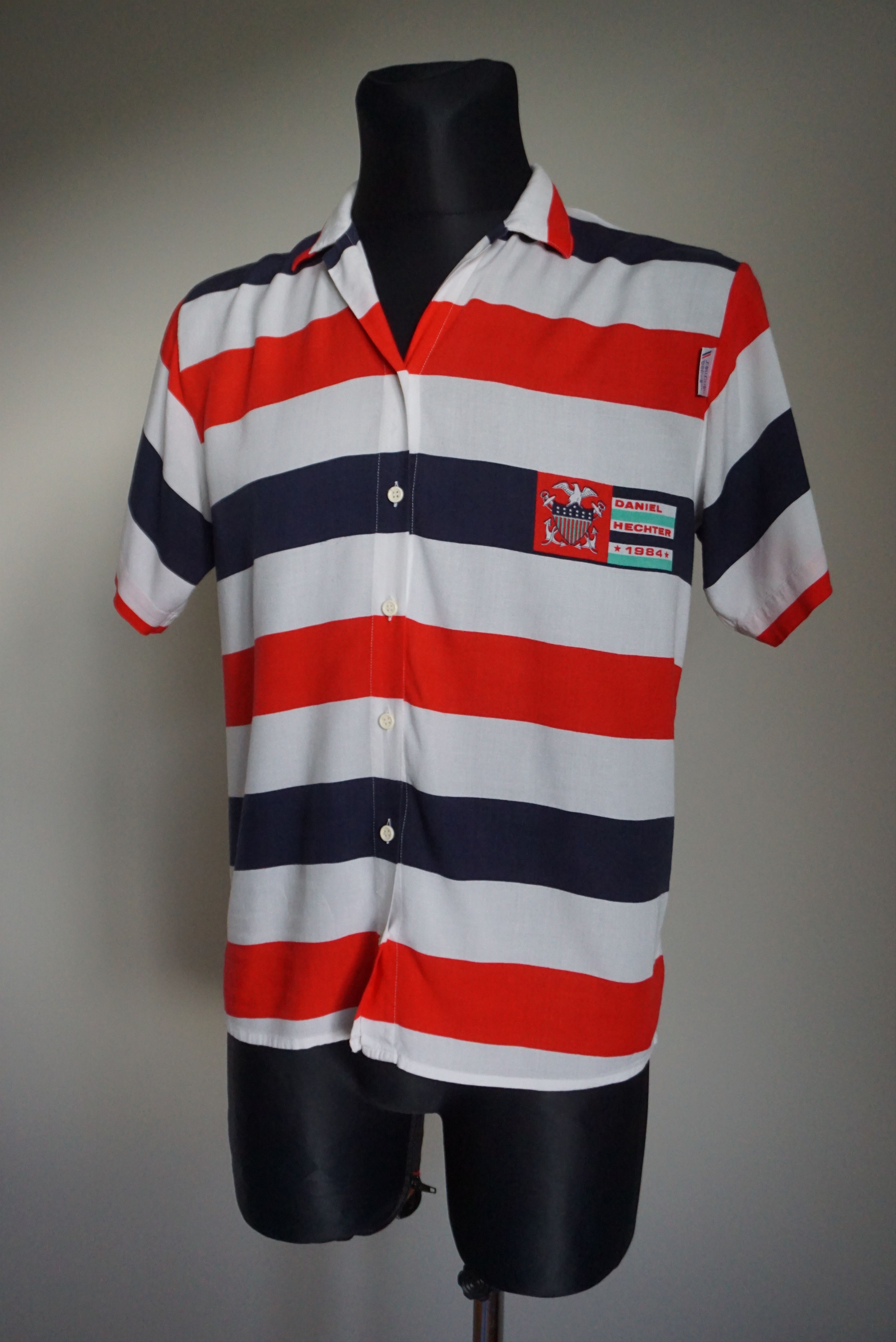 Daniel Hechter Men true vintage funky striped short sleeved shirt 80s 90s Size US S / EU 44-46 / 1 - 16 Thumbnail