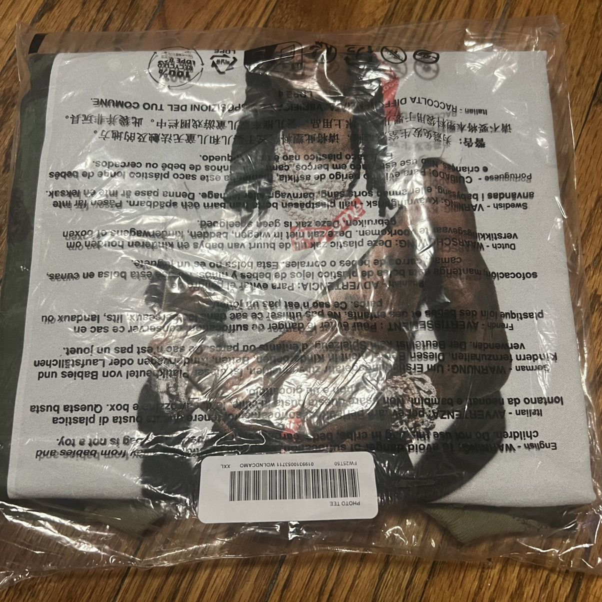 Supreme In Hand Supreme Playboi Carti Photo Tee Woodland Camo XXL Size US XXL / EU 58 / 5 - 4 Thumbnail