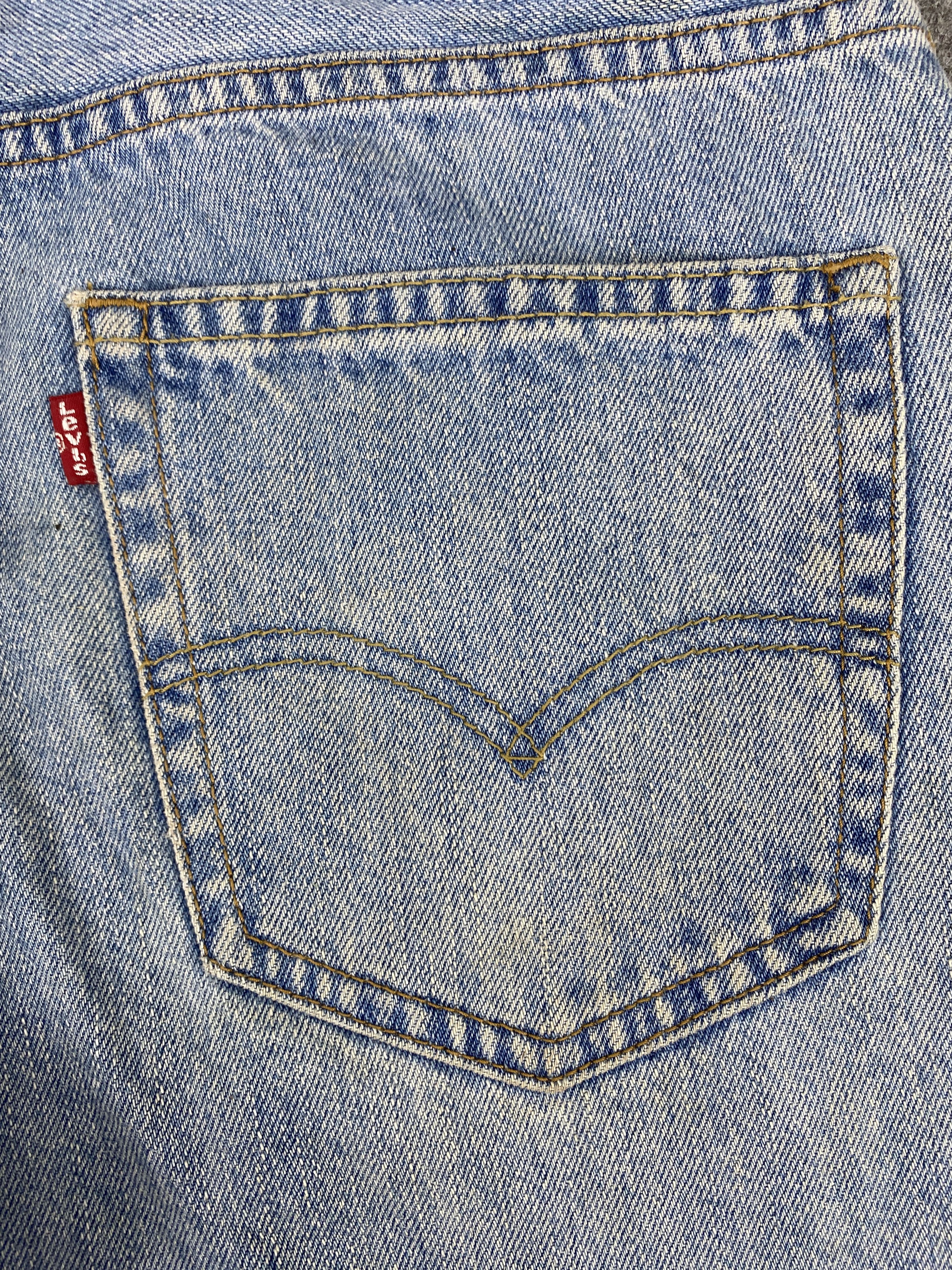 Levi's Vintage Levis 550 Faded Blue Jeans 33x32.5 S0026 Size US 33 - 7 Thumbnail