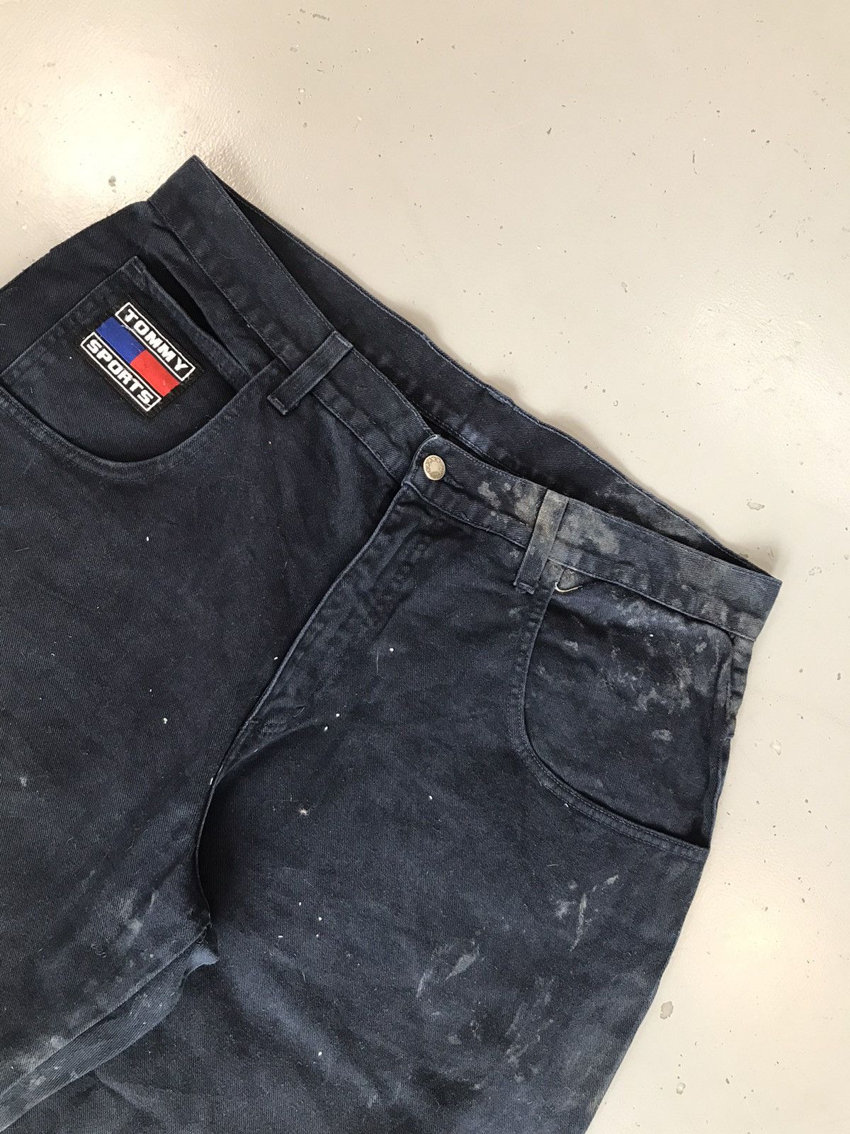 Tommy Hilfiger × Vintage Vintage tummy Hilfiger big pocket SpellOut denim jort Size US 39 - 4 Thumbnail