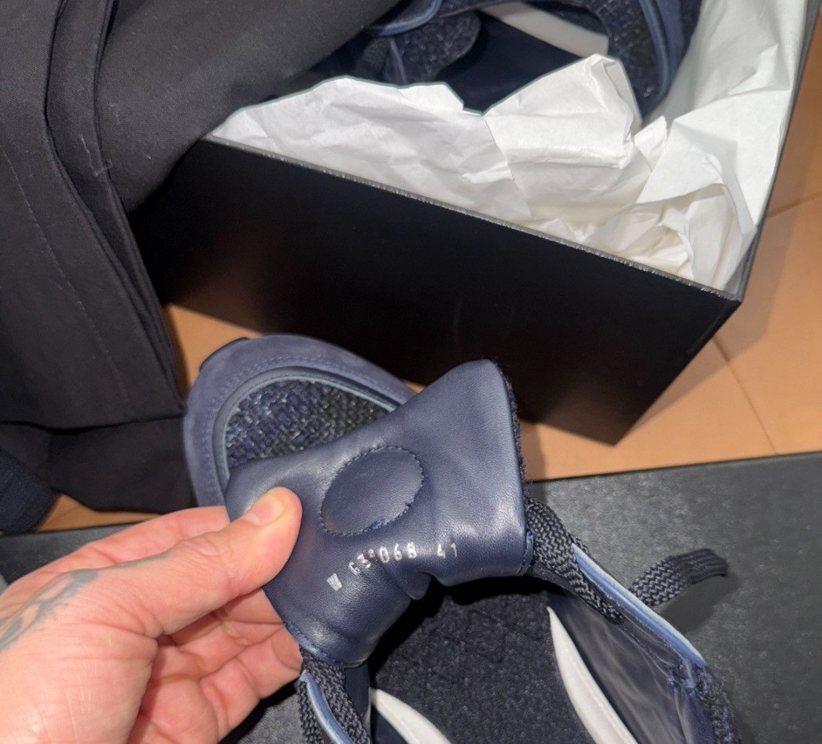 Chanel Chanel suede cc sneakers Size US 8 / EU 41 - 9 Thumbnail