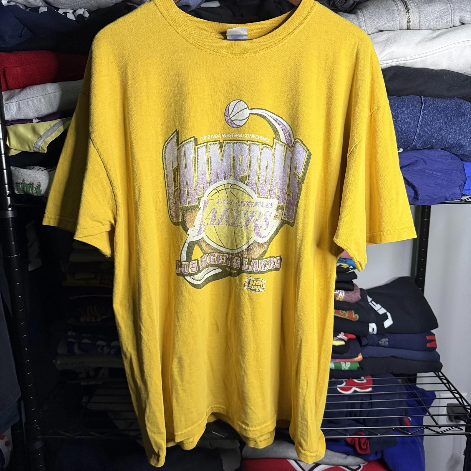 Gildan 2002 NBA Finals Lakers T-shirt Size US XL / EU 56 / 4 - 1 Thumbnail