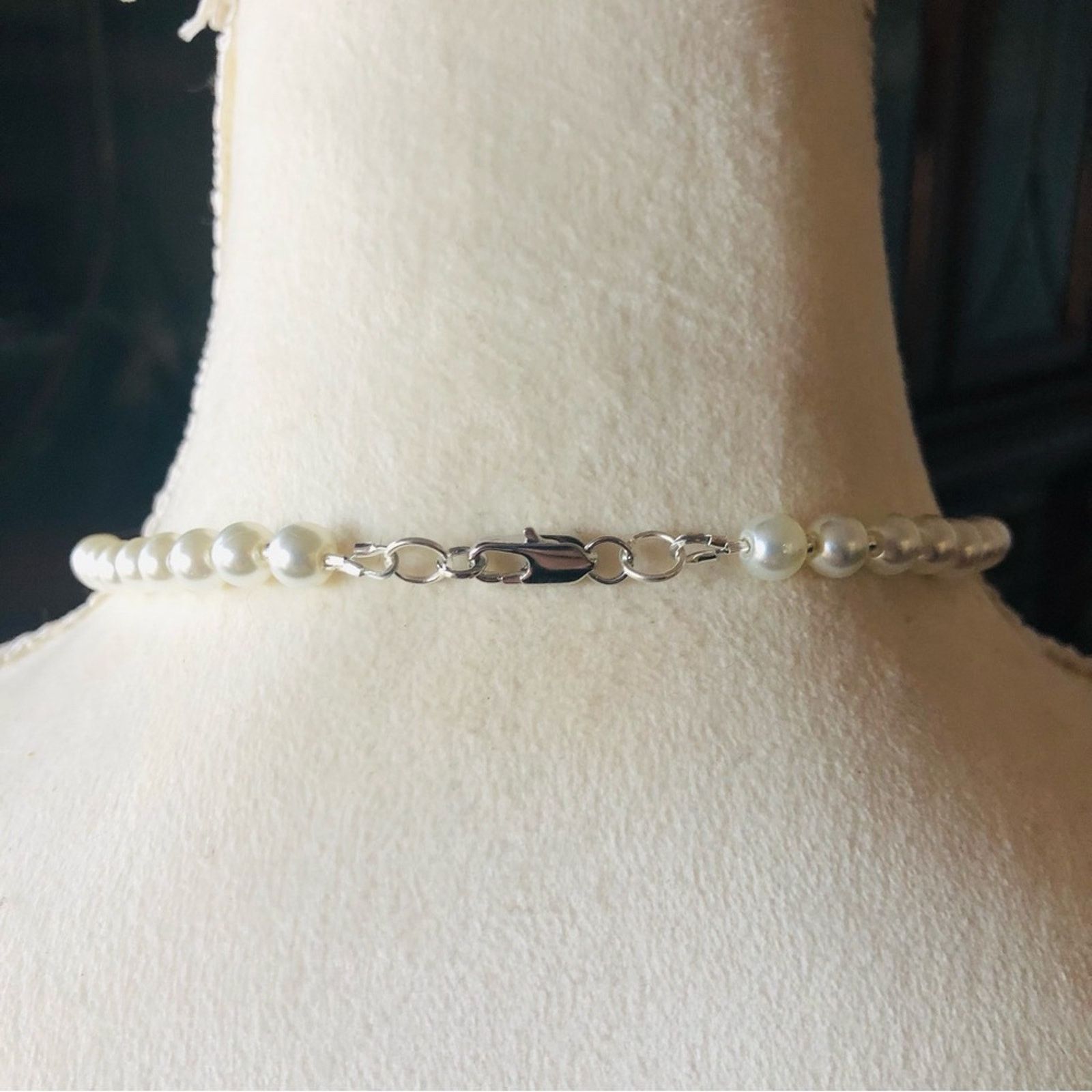 Handmade Handcrafted repurpose classy elegant pendant pearl necklace Size ONE SIZE - 7 Thumbnail