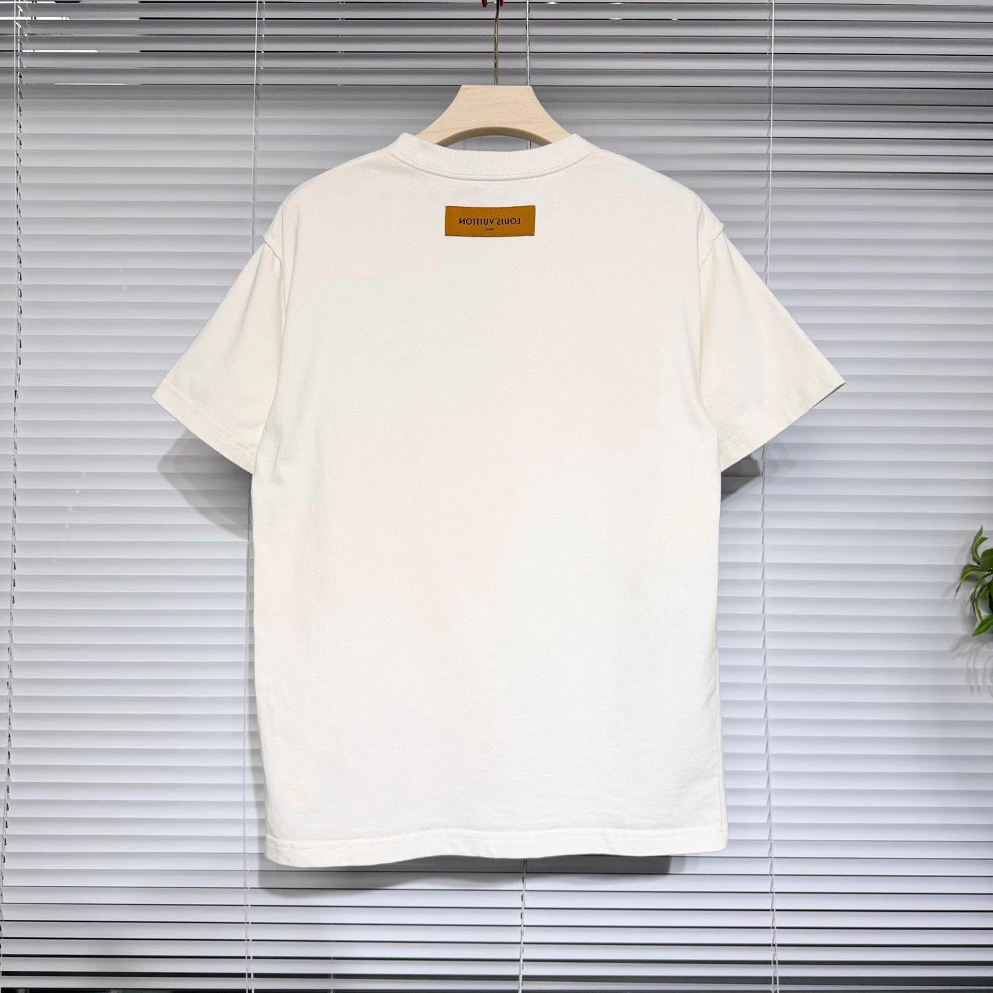 Louis Vuitton LV 23SS ShortSleeve Tee White 3D Foam Graffiti S Size US S / EU 44-46 / 1 - 2 Thumbnail