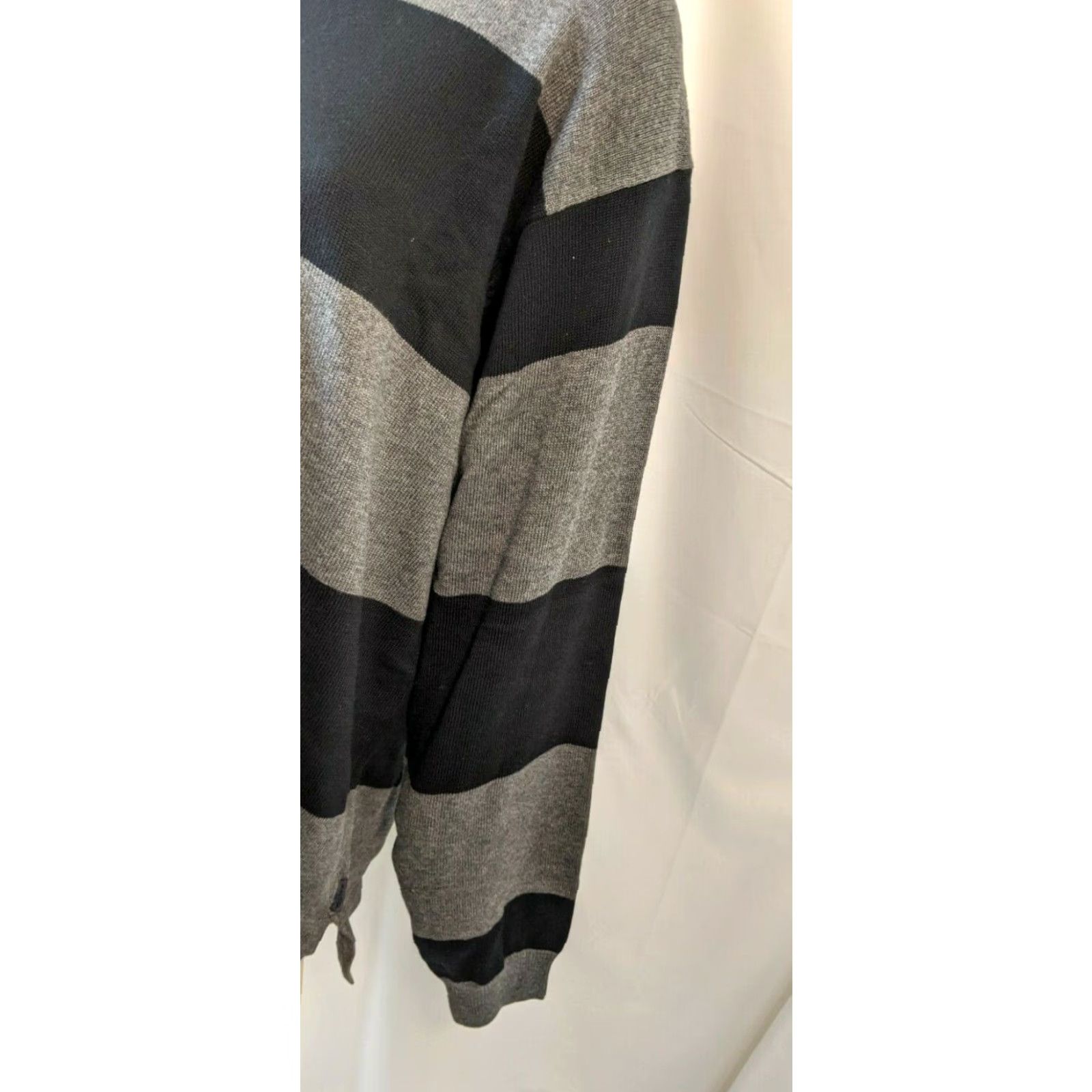 Izod NWT Izod Relaxed Knit Large L Gray Stripe Cotton Long Sleeve Sweater Shirt TT20 Size US L / EU 52-54 / 3 - 3 Thumbnail