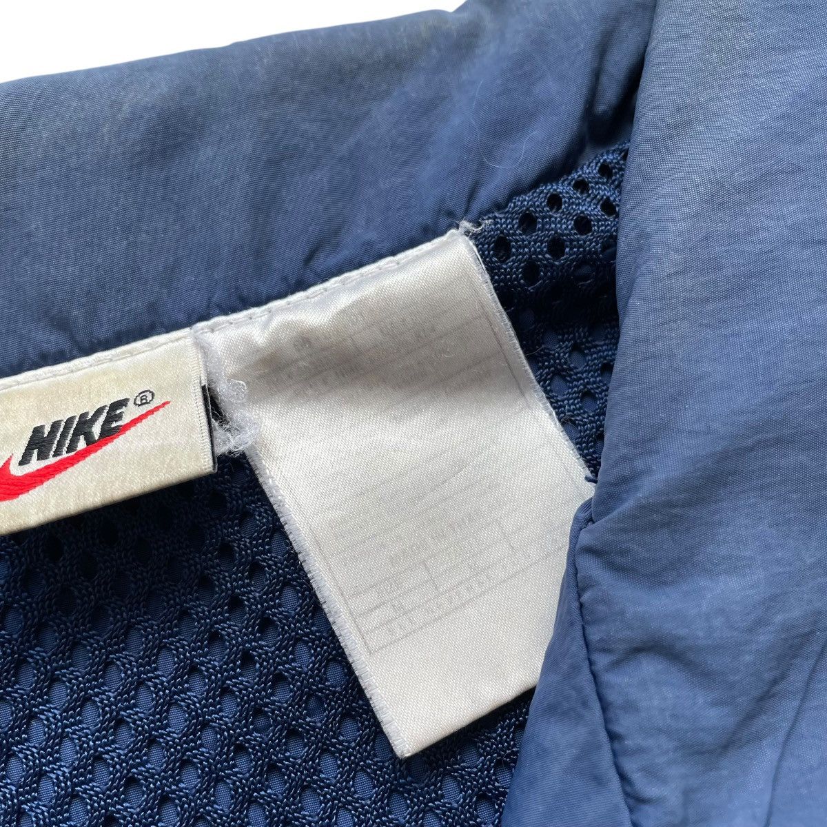 Nike × Vintage VINTAGE NIKE USA FLAG TRACK & FIELD JACKET Size US M / EU 48-50 / 2 - 9 Thumbnail