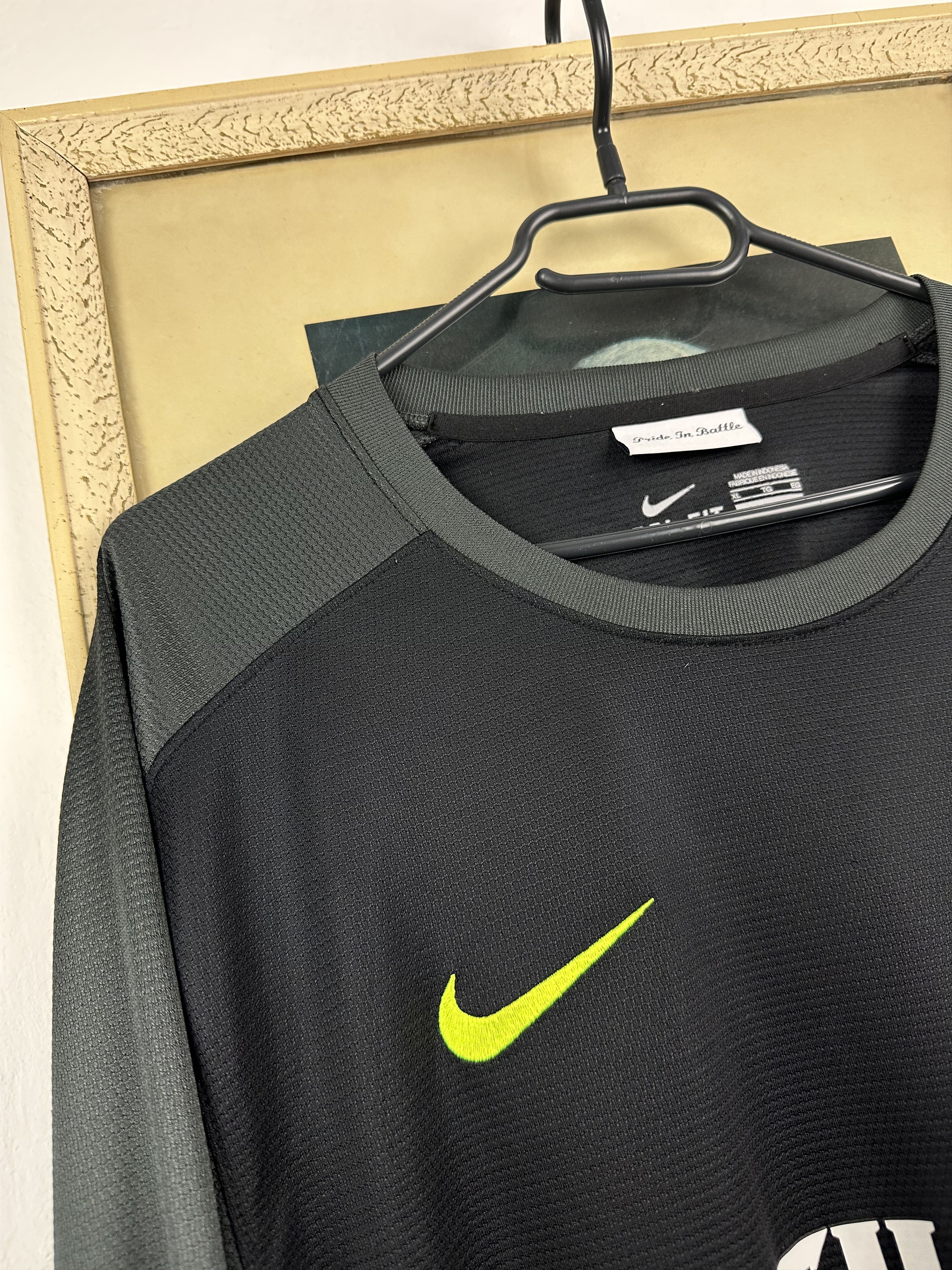 Nike Manchester City football shirt 2013 Long Sleeve Nike Jersey Size US XL / EU 56 / 4 - 4 Thumbnail