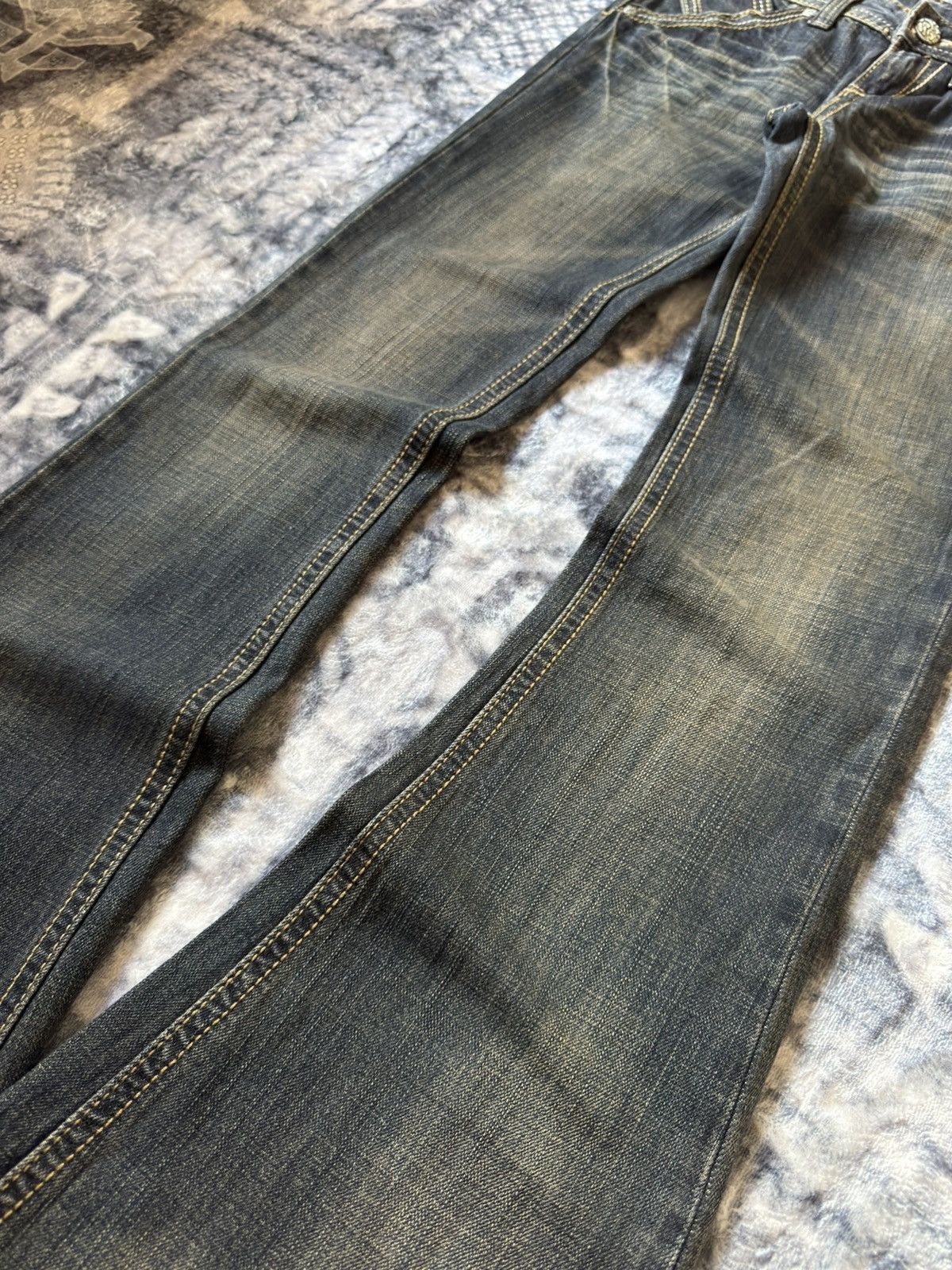 Tornado Mart Cecil McBee Mud Wash Studded Tribal Flare Jeans Size US 27 - 7 Thumbnail