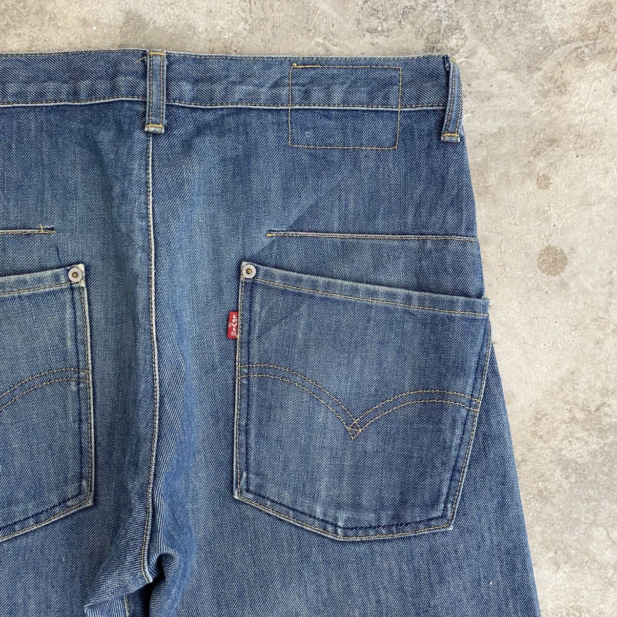 Levi's Vintage Levis Engineered Twisted Leg Regular Denim Jeans Size US 31 - 12 Thumbnail