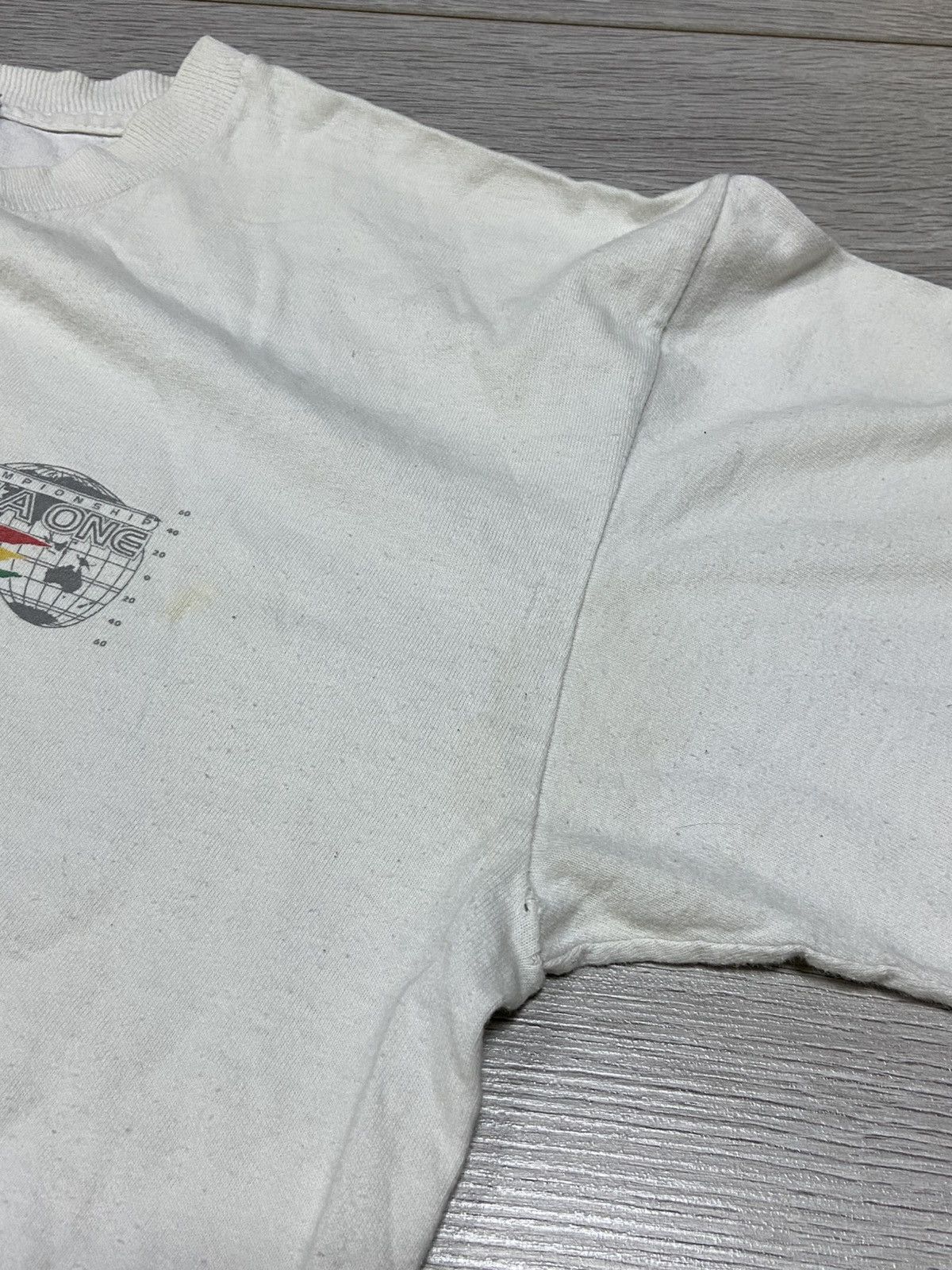 Benetton Formula 1 Benetton bolid vintage t-shirt Size US L / EU 52-54 / 3 - 10 Thumbnail