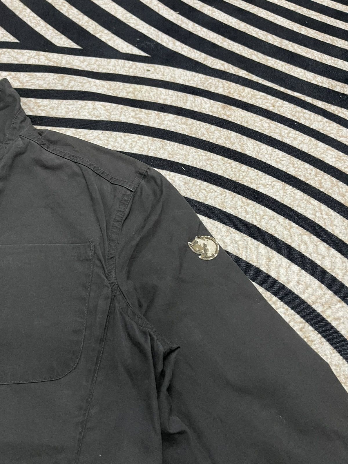 Fjallraven 90s FJALL RAVEN BUTTON UP CHORE JACKET RARE FADED Size US S / EU 44-46 / 1 - 9 Thumbnail