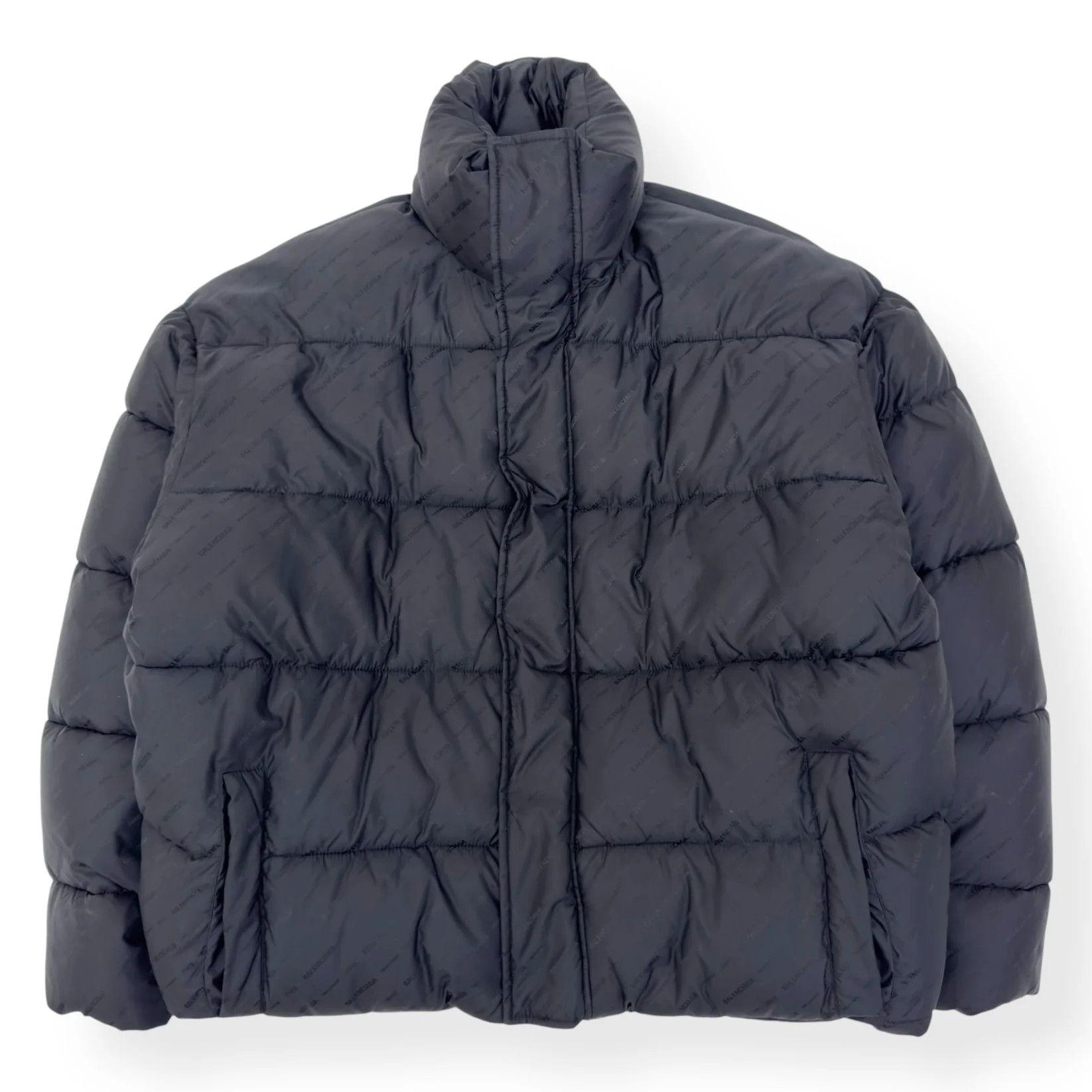 Balenciaga Balenciaga Oversized Quilted Logo Jacquard Puffer Jacket Size US L / EU 52-54 / 3 - 12 Thumbnail