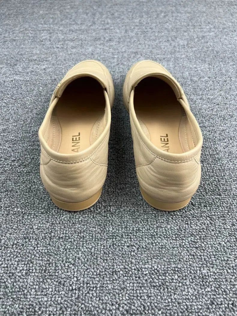 Chanel Chanel Lambskin Loafers Beige. Size US 7.5 / EU 40-41 - 4 Thumbnail