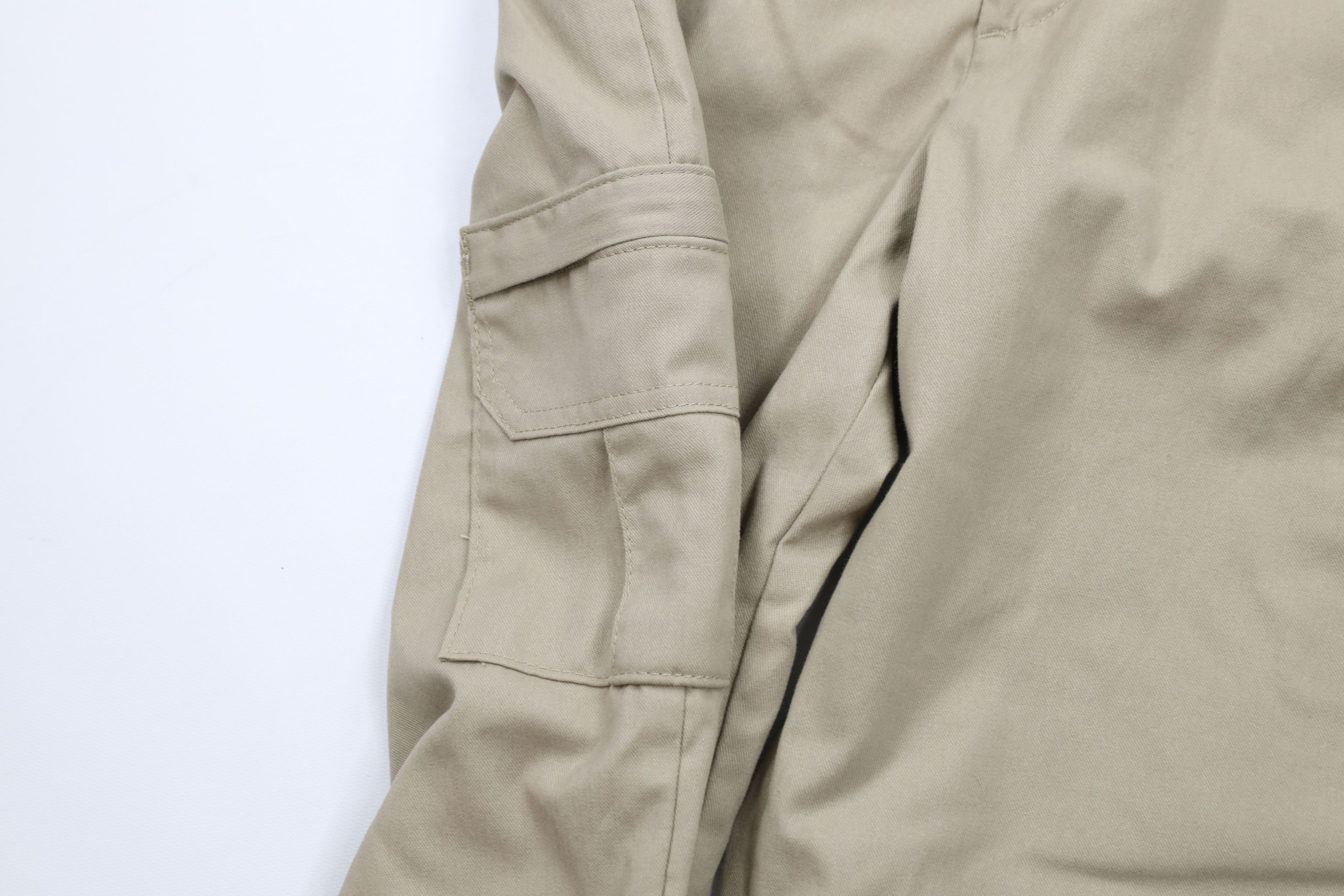 Dickies × Vintage Vintage Dickies Spell Out Wide Leg Dungaree Work Pants Beige Size 34" / US 12 / IT 48 - 5 Thumbnail