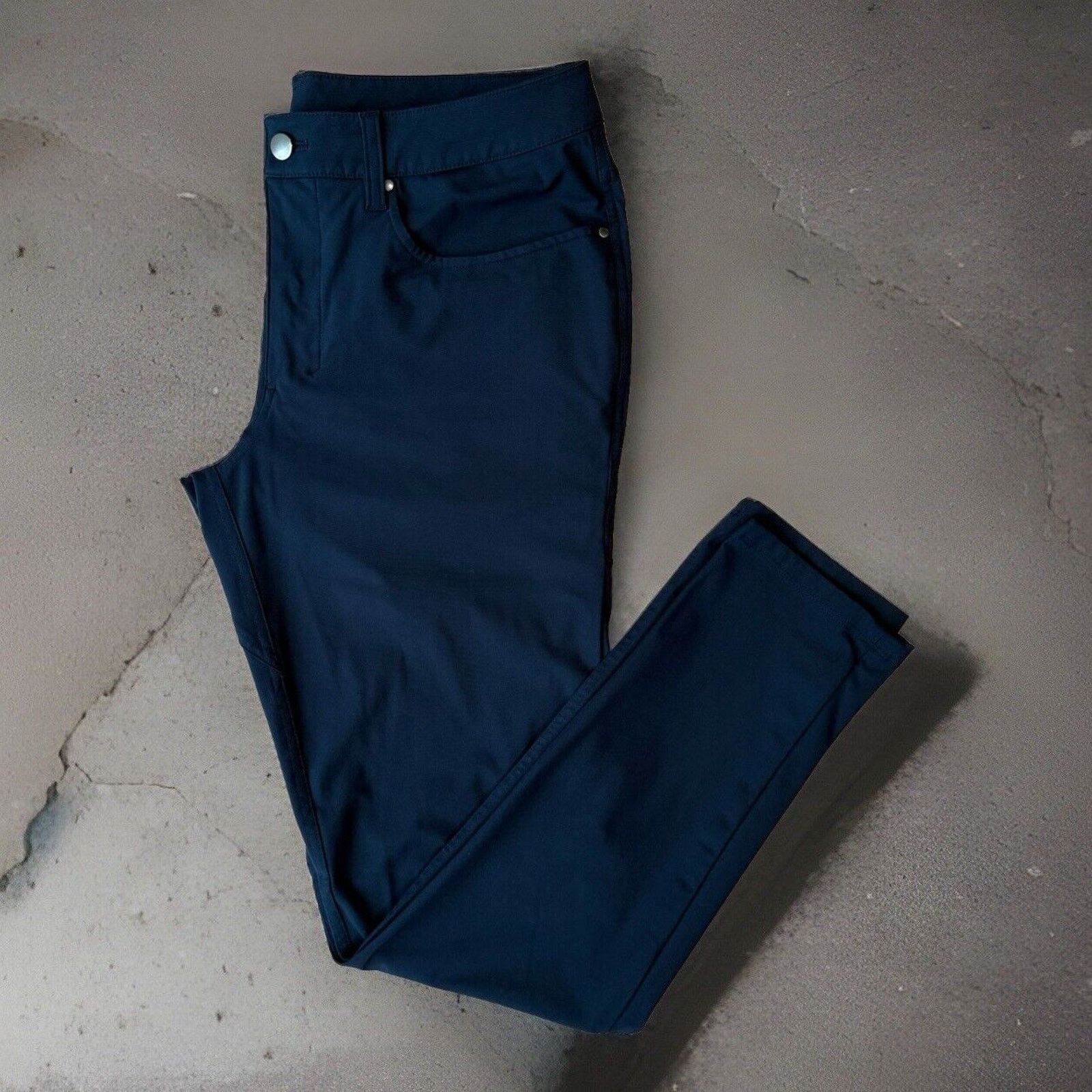 Lululemon Lululemon ABC Pants 32 Navy Athleisure Workwear Sportswear Size US 32 / EU 48 - 1 Thumbnail