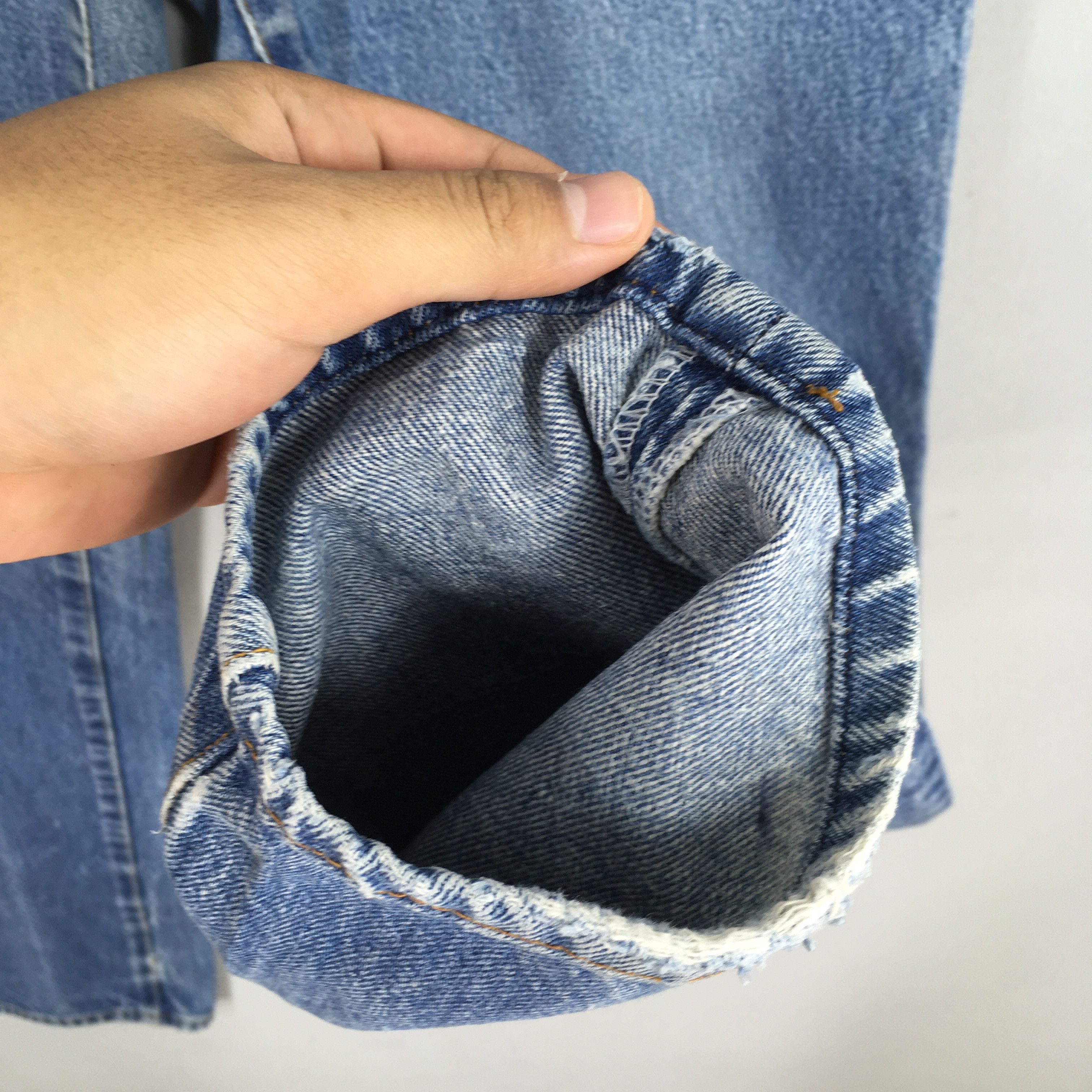Levi's Size 26x32.5 Vintage 90s Levi's 501 Faded Blue Jeans S1087 Size 26" / US 2 / IT 38 - 5 Thumbnail