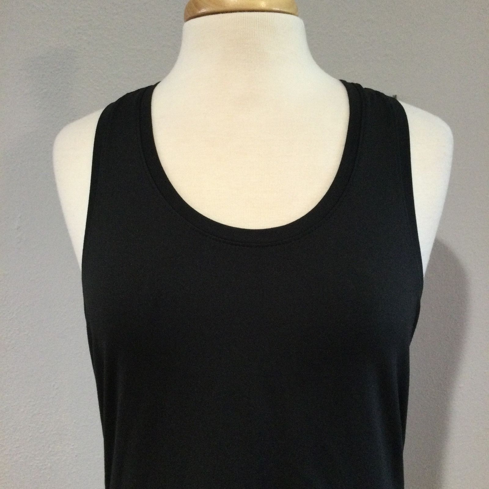 Other Amazon Essentials Black Racerback Tank Size M NWOT Size M / US 6-8 / IT 42-44 - 2 Thumbnail