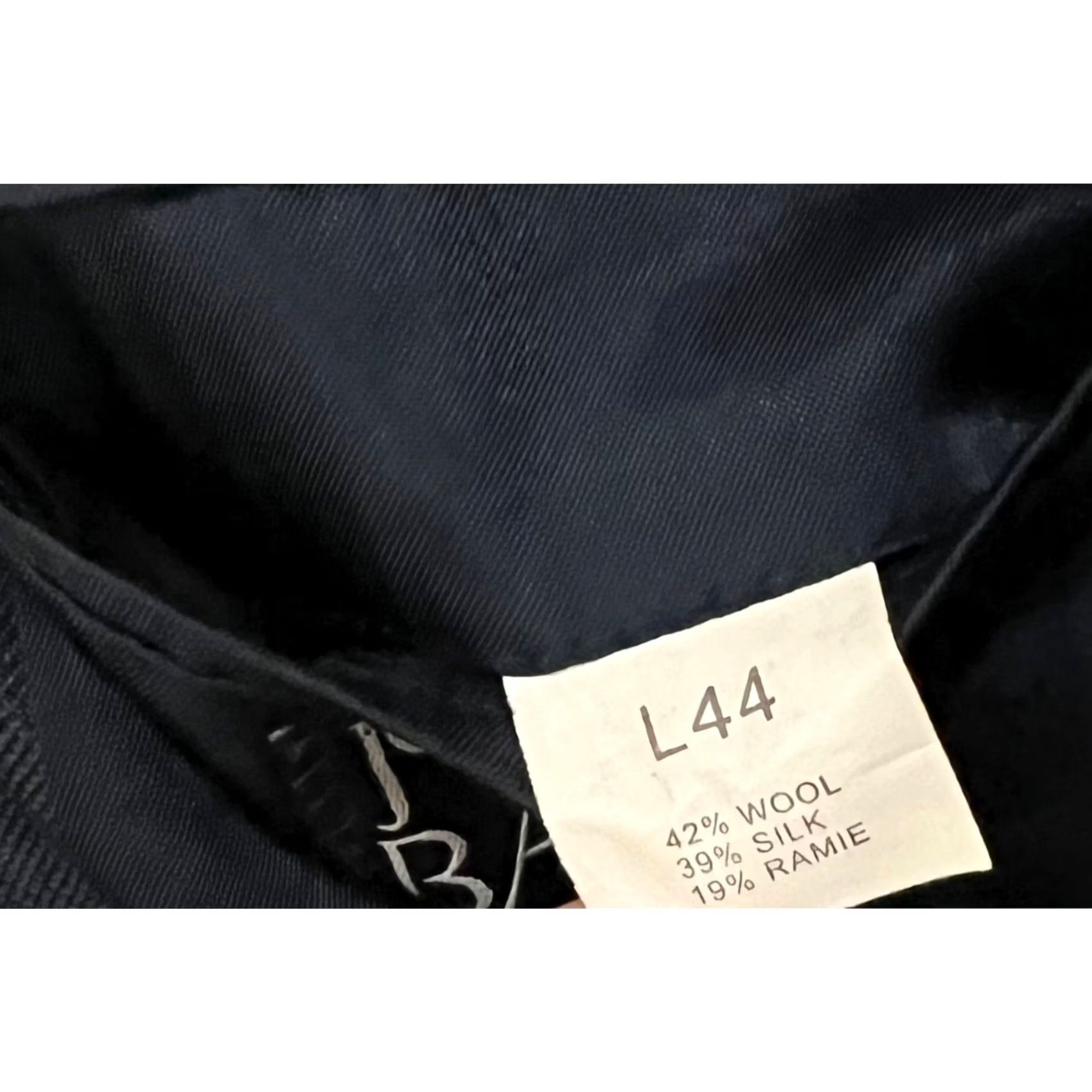 Jos. A. Bank VINTAGE Jos A Bank Blazer Mens 44L Navy Blue Wool Silk Ramie Two Button Sport Coat Blazer Mens 44L Navy Blue Wool Silk Ramie Two Button Sport Coat Size 44R - 5 Thumbnail