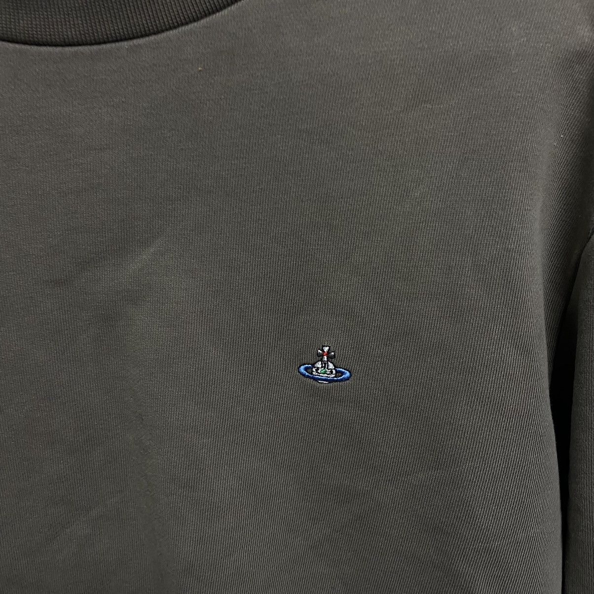 Vivienne Westwood Vivienne Westwood Sweatshirt Orb Logo Basic Pullover Vintage Size US M / EU 48-50 / 2 - 5 Thumbnail