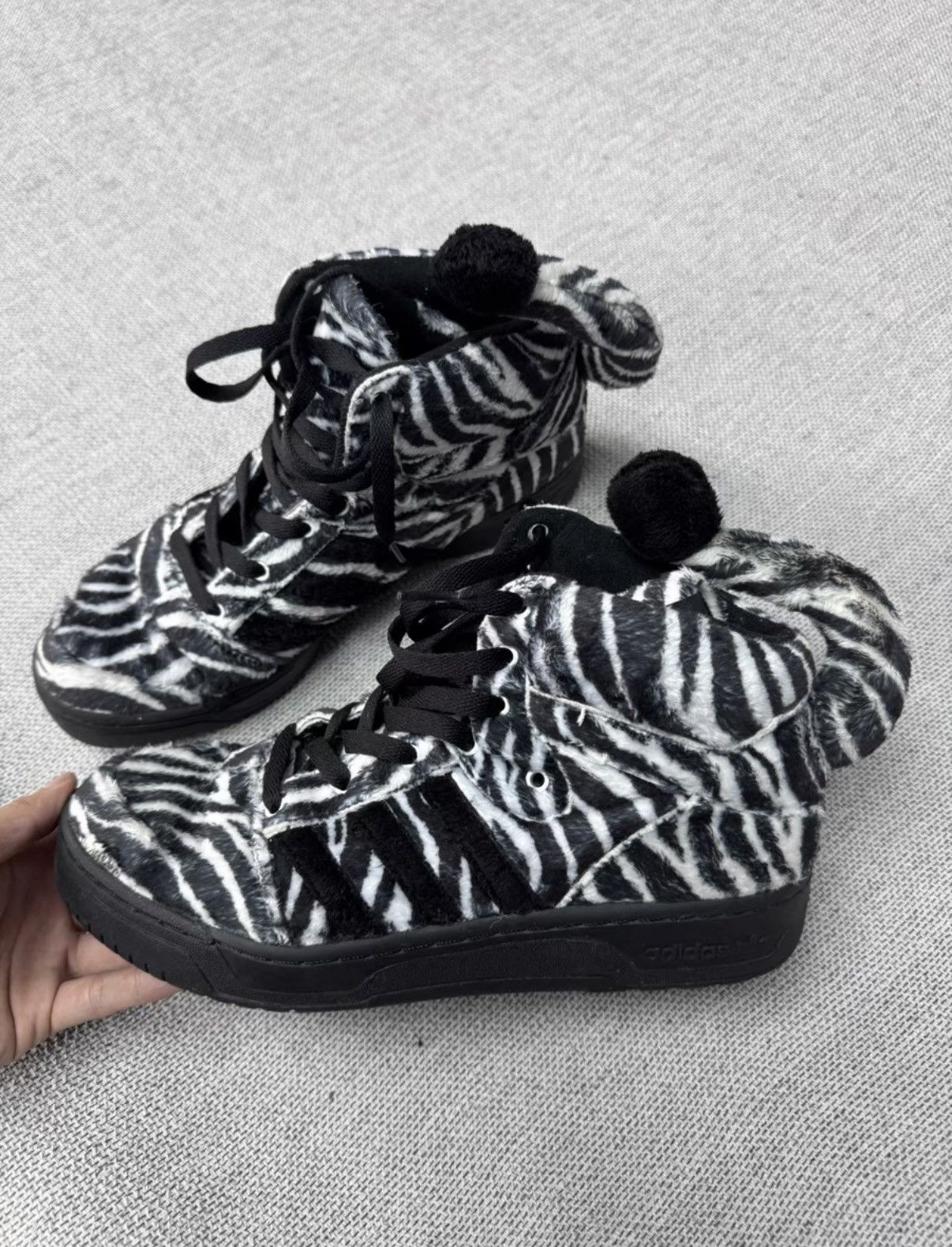 Adidas Adidas Jeremy Scott Zebra Stripe Sneakers G95749 K37 Size US 9.5 / EU 42-43 - 3 Thumbnail