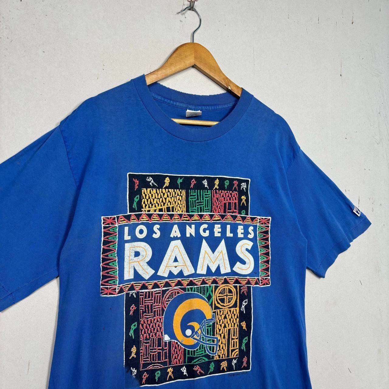 Logo 7 Vtg 1993 LA Rams Logo 7 Tribal Art Tshirt NFL Distressed Size US L / EU 52-54 / 3 - 3 Thumbnail