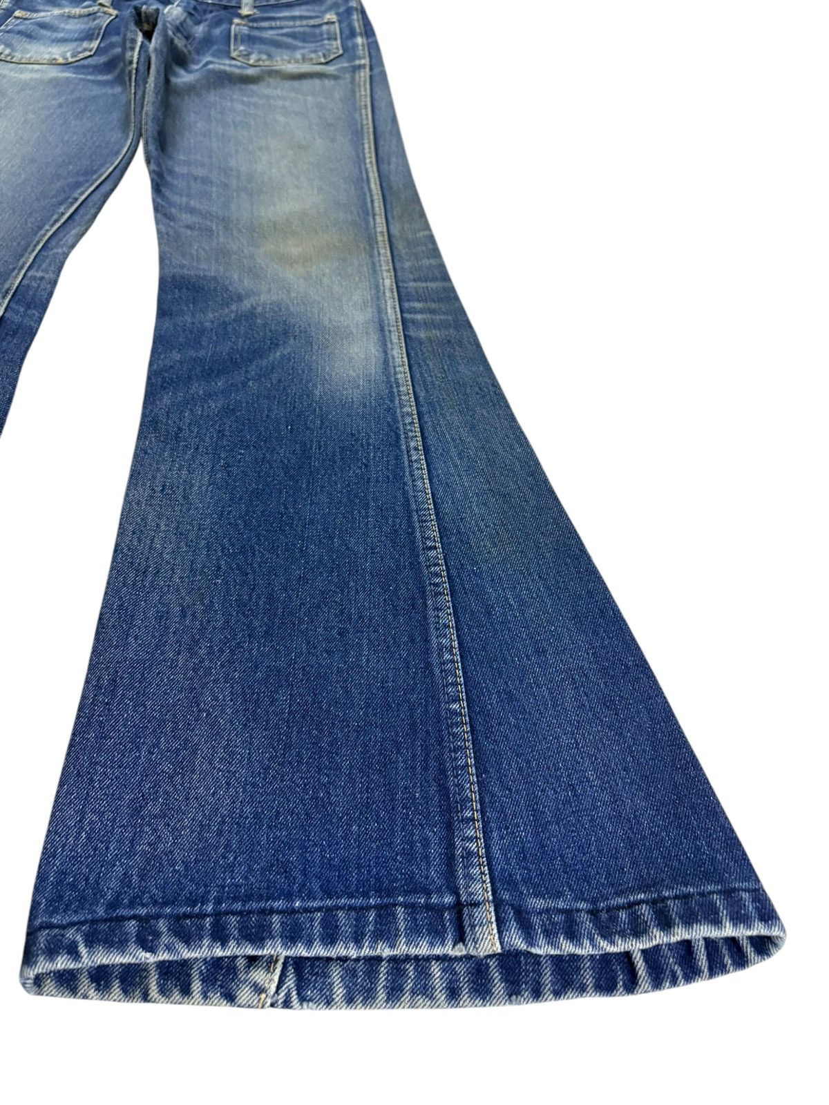Japanese Brand Vintage Japanese Brand Faded Blue Wash Bell Bottom Jeans Size 31" - 7 Thumbnail