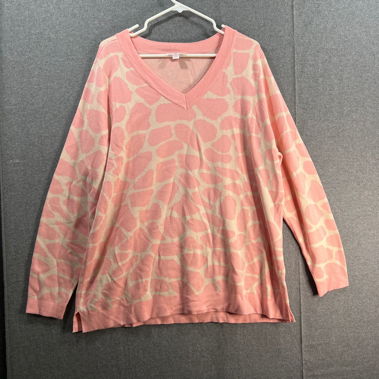 Other Belle by Kim Gravel Pastel Giraffe V-Neck Sweater Size XL / US 12-14 / IT 48-50 - 1 Thumbnail