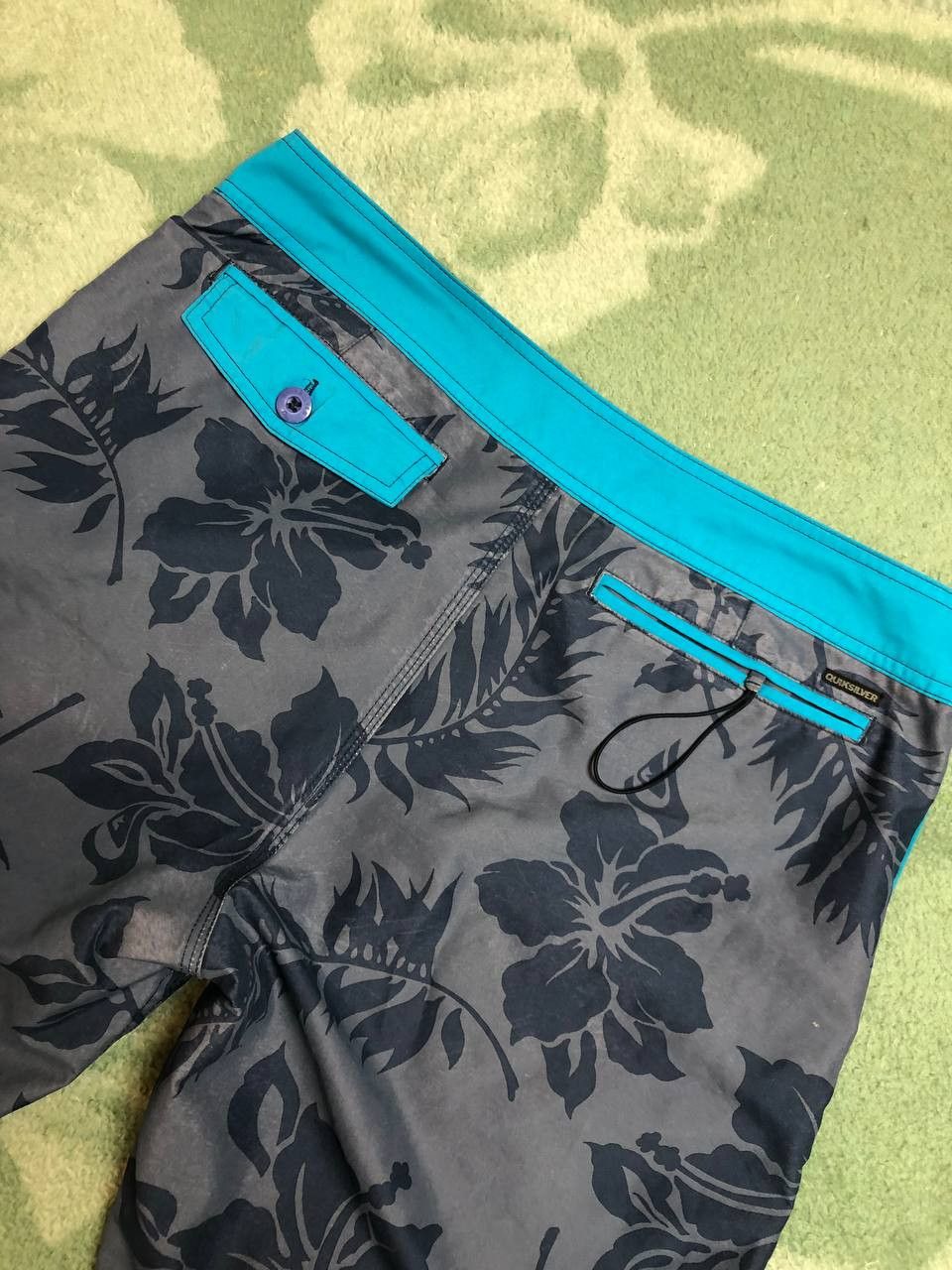 Quiksilver Quiksilver Shorts Size US 36 / EU 52 - 20 Thumbnail