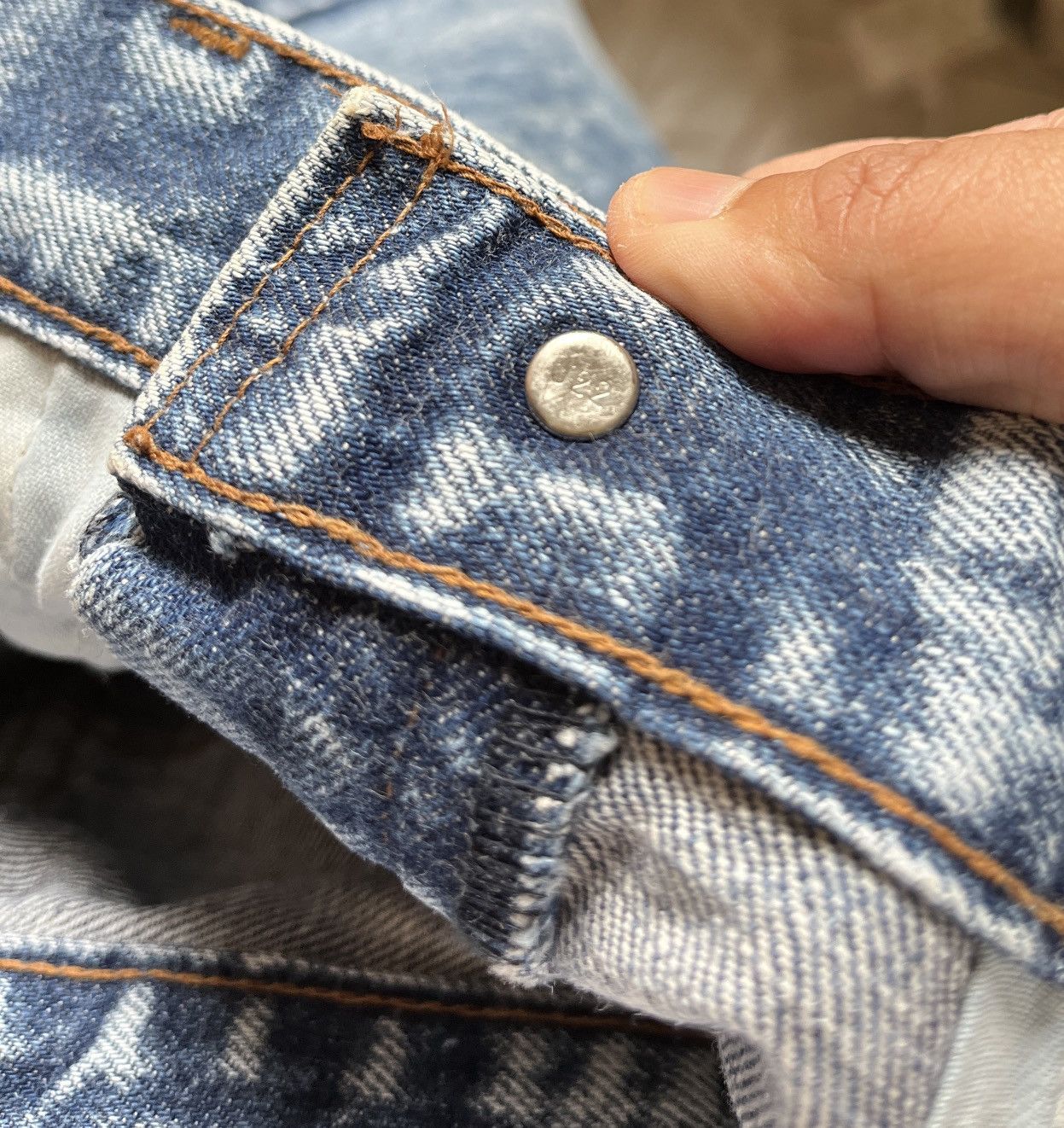 Levi's 80s Levis Big E Acid Wash Hidden Rivet Size US 32 / EU 48 - 8 Thumbnail