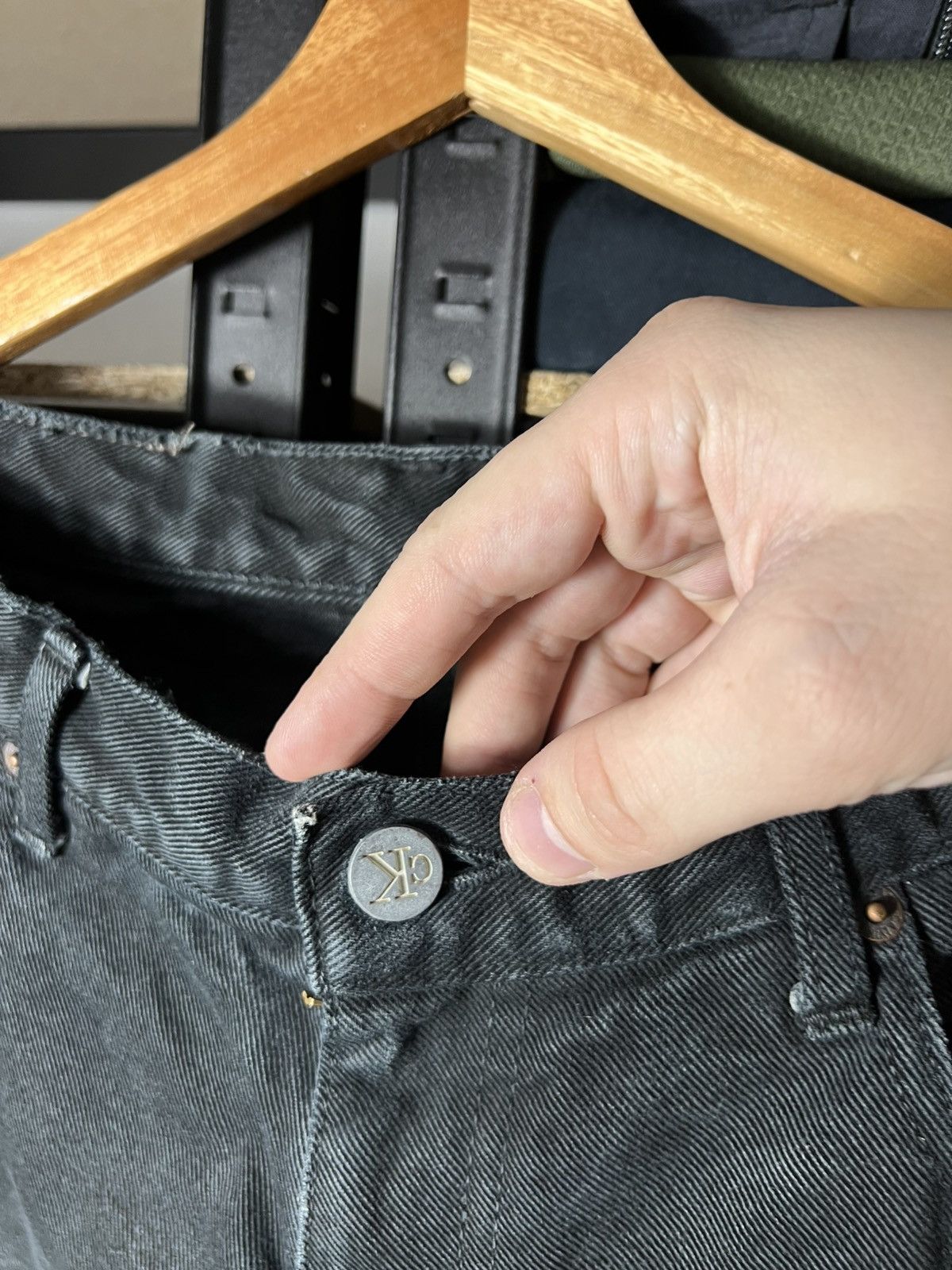 Calvin Klein Calvin Klein Jeans Men’s Vintage Black Denim Pants Easy Fit Size US 32 / EU 48 - 10 Thumbnail