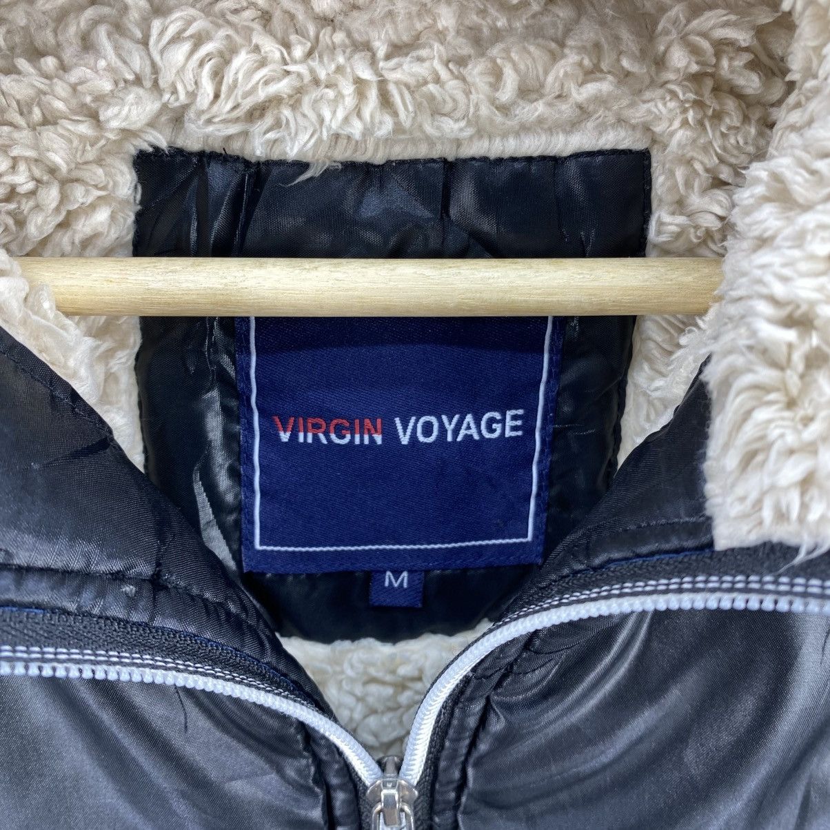 Japanese Brand Vintage 00s Virgin Voyage Puffer Vest Size US S / EU 44-46 / 1 - 10 Thumbnail