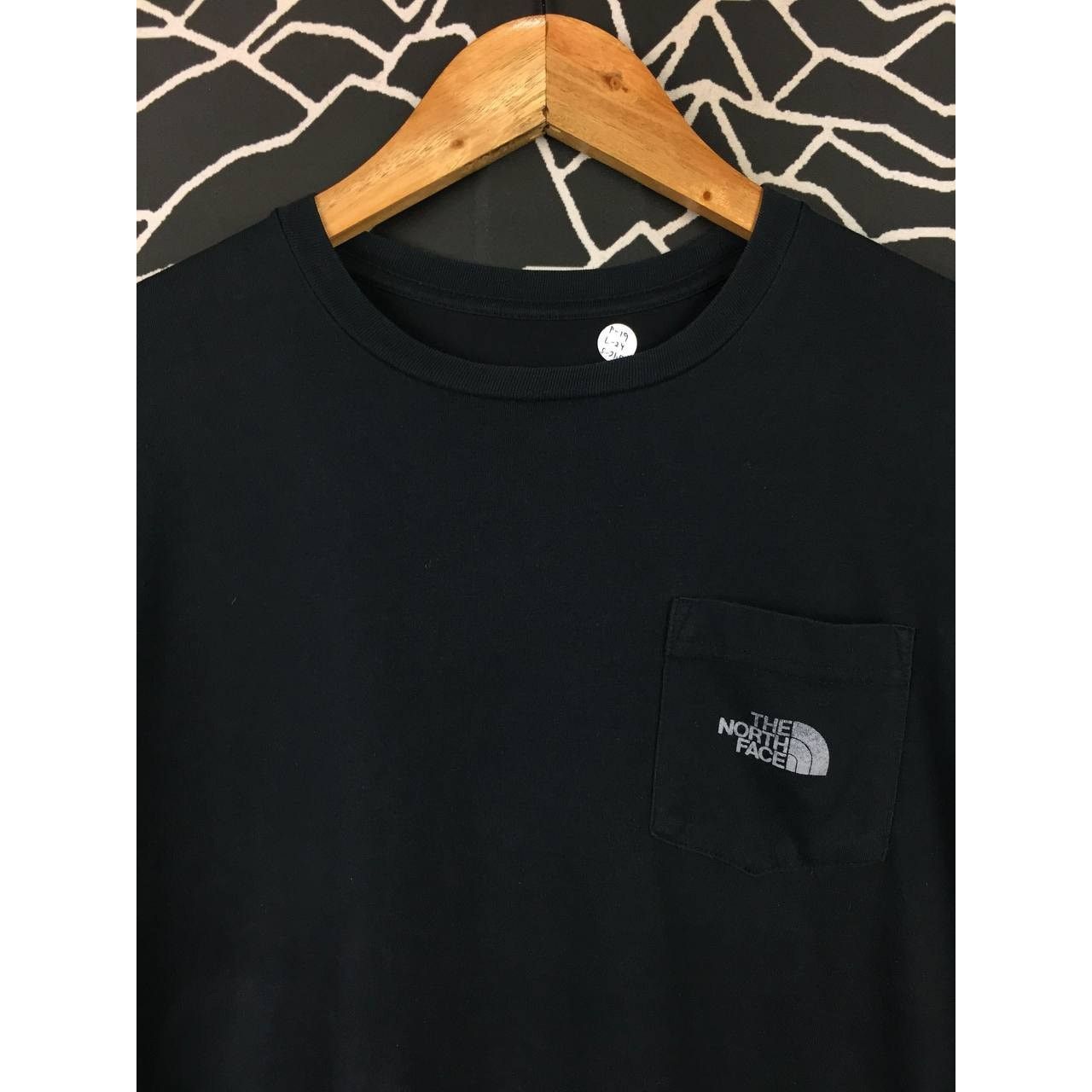 The North Face The North Face TNF Big Logo Outdoor Pocket Longsleeve Tee Size US M / EU 48-50 / 2 - 7 Thumbnail