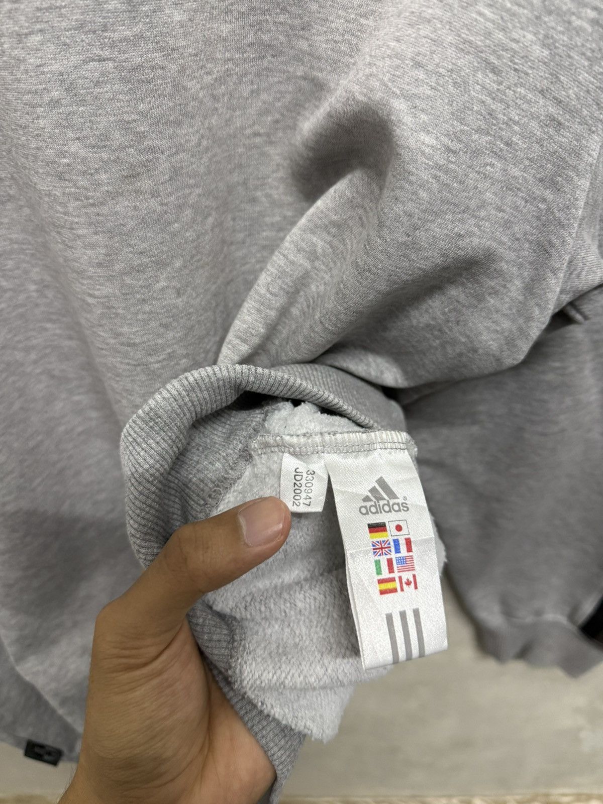 Adidas 2000s Adidas 3 Stripe Crewneck Size US M / EU 48-50 / 2 - 6 Thumbnail