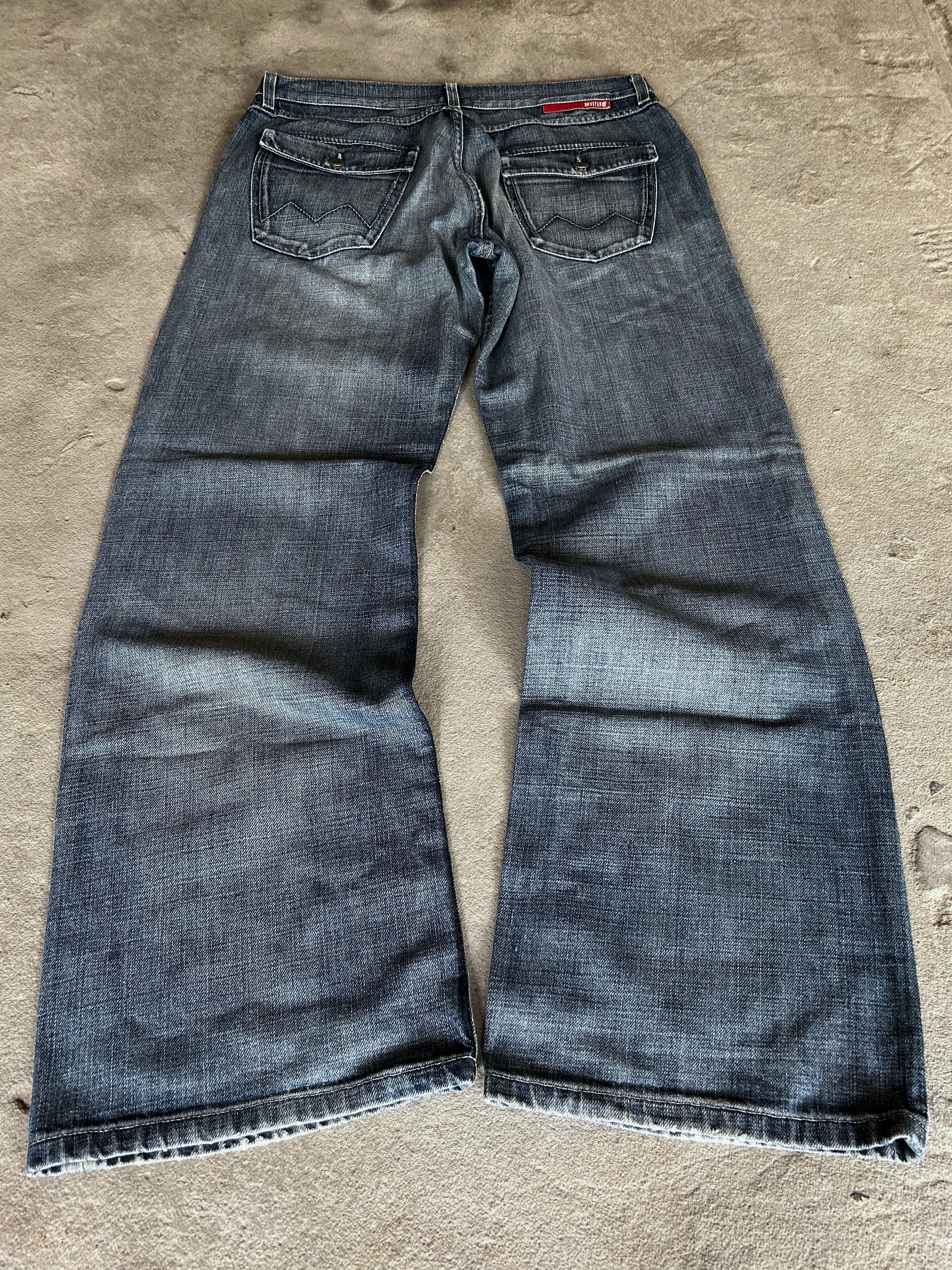 Vintage Vintage Dark Wash Baggy Denim Jeans Wide Leg Y2K Style Size US 32 / EU 48 - 2 Thumbnail