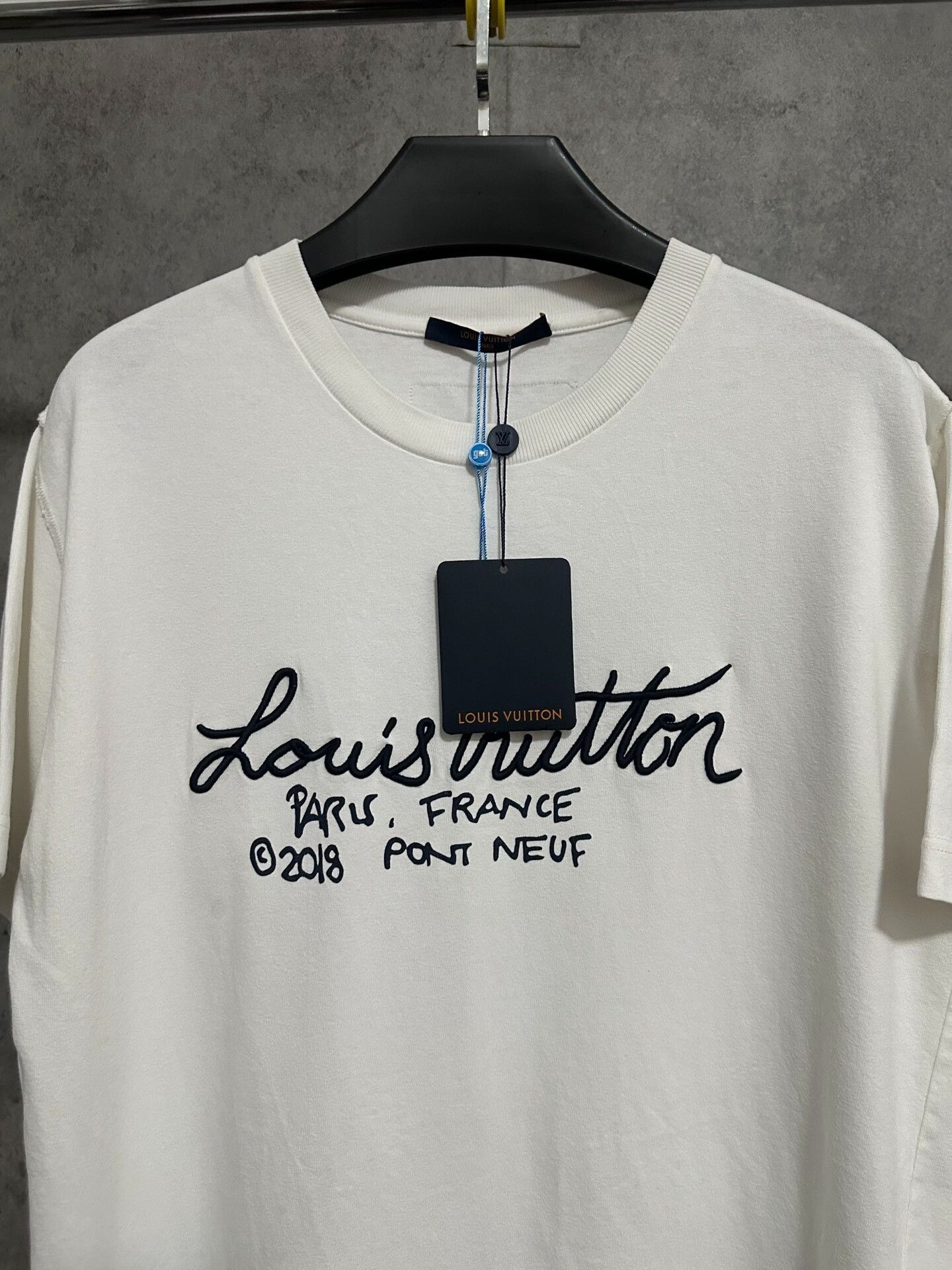 Louis Vuitton LV Chest Embroidered Logo Short Sleeve T-Shirt Size US L / EU 52-54 / 3 - 2 Thumbnail