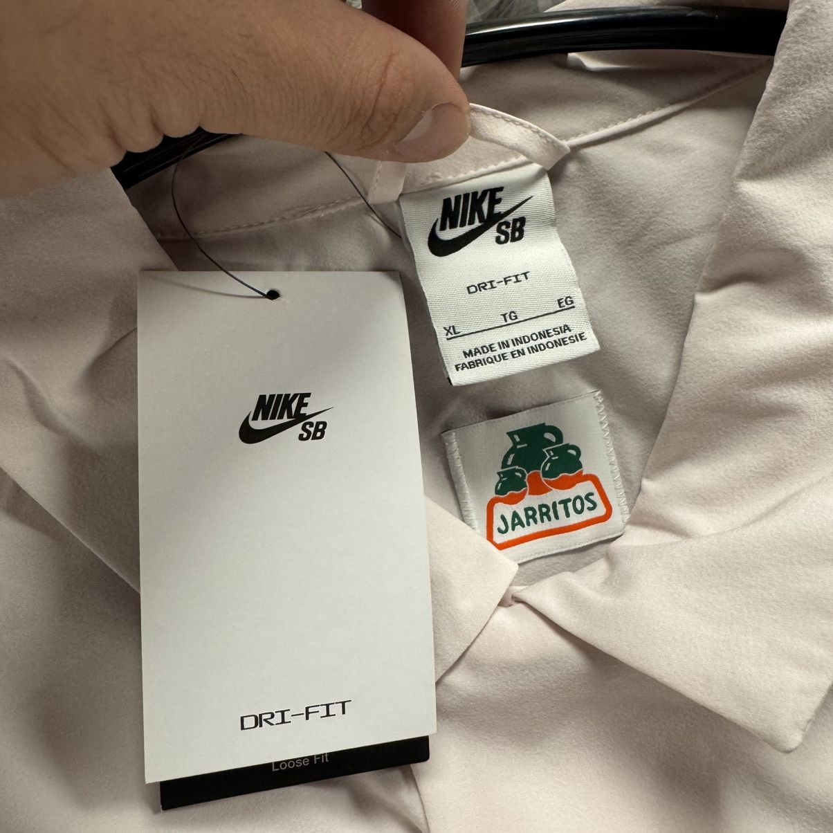 Nike Nike Sb Jarritos Button Up Shirt Pink XL Size US XL / EU 56 / 4 - 3 Thumbnail