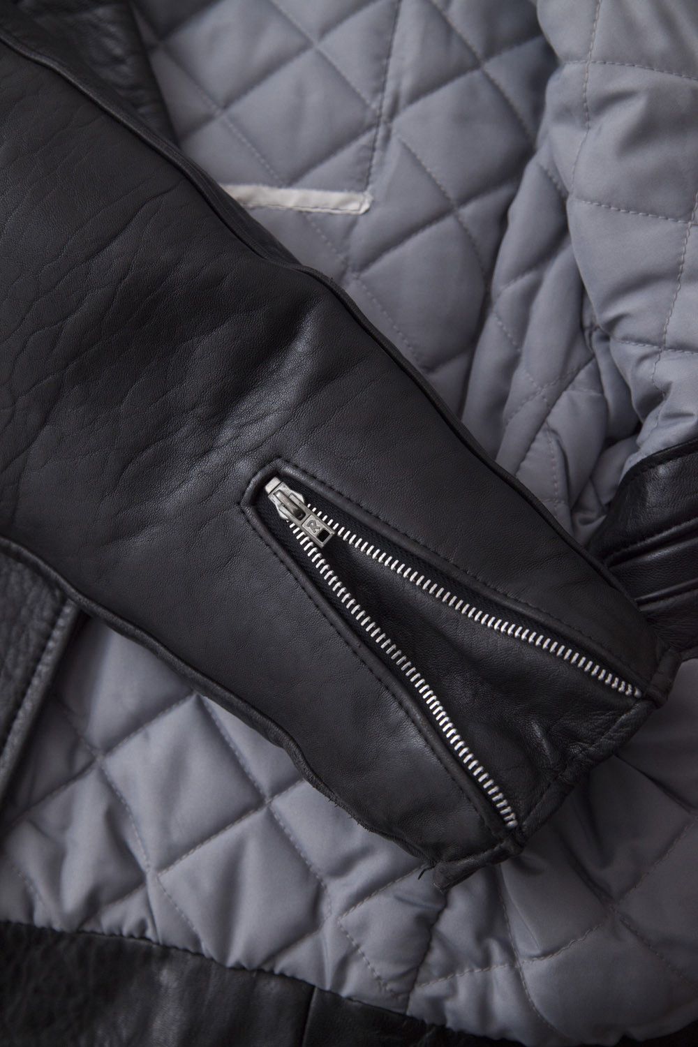 Vintage 1980's black leather perfecto jacket Size US M / EU 48-50 / 2 - 6 Thumbnail