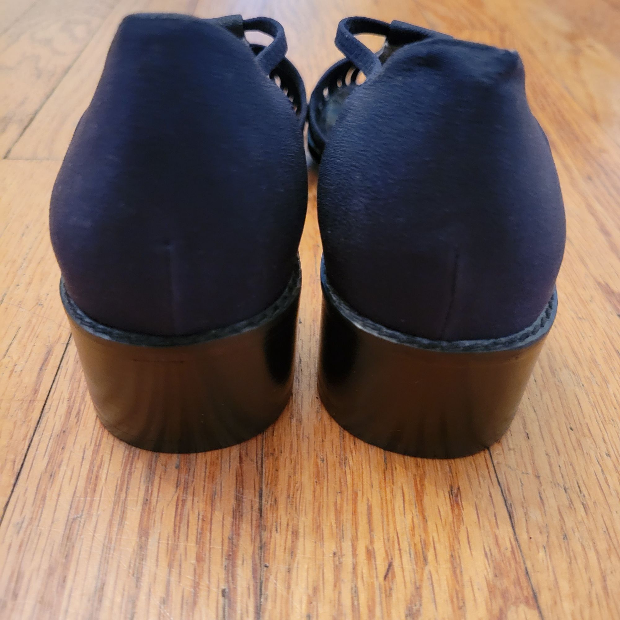 Stuart Weitzman Stuart Weitzman Navy Blue Leather Caged Sandals Heels 6B Pro Size US 6 / IT 36 - 5 Thumbnail