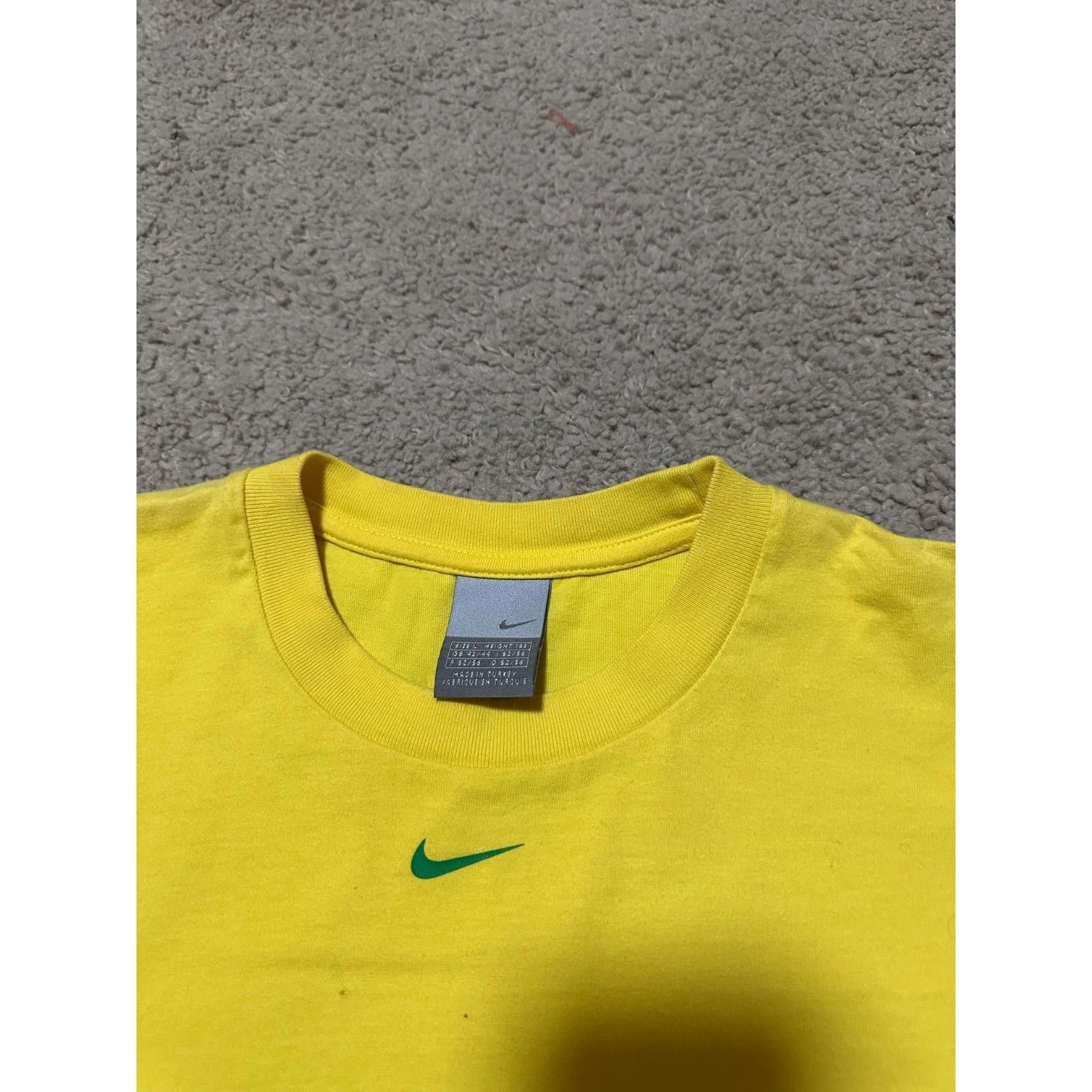 Nike Nike 2000s Brasil Ronaldinho #10 T-Shirt (L) Size US L / EU 52-54 / 3 - 4 Thumbnail