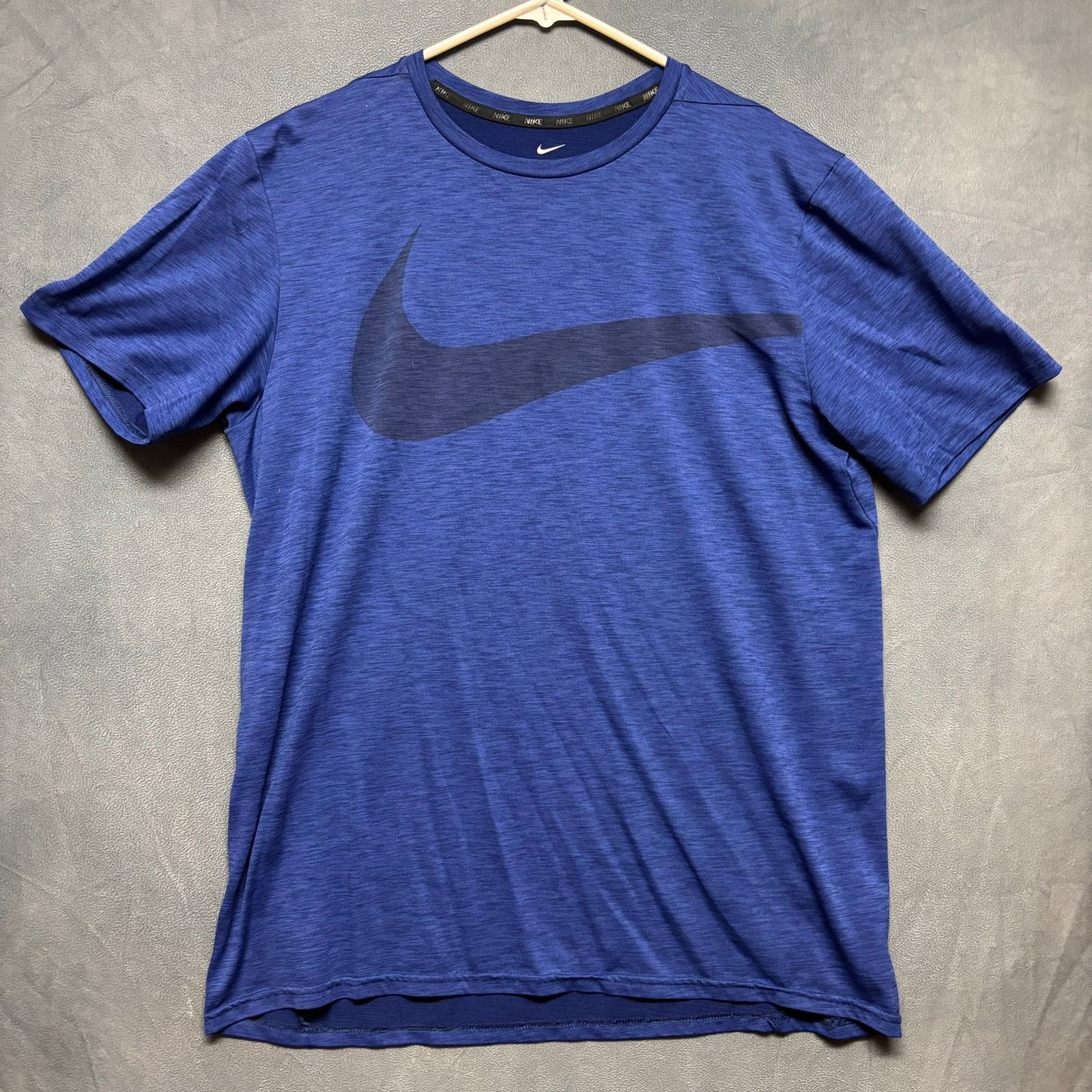 Nike Nike Shirt Big Center Swoosh DriFit Performance Athletic Size US L / EU 52-54 / 3 - 1 Thumbnail